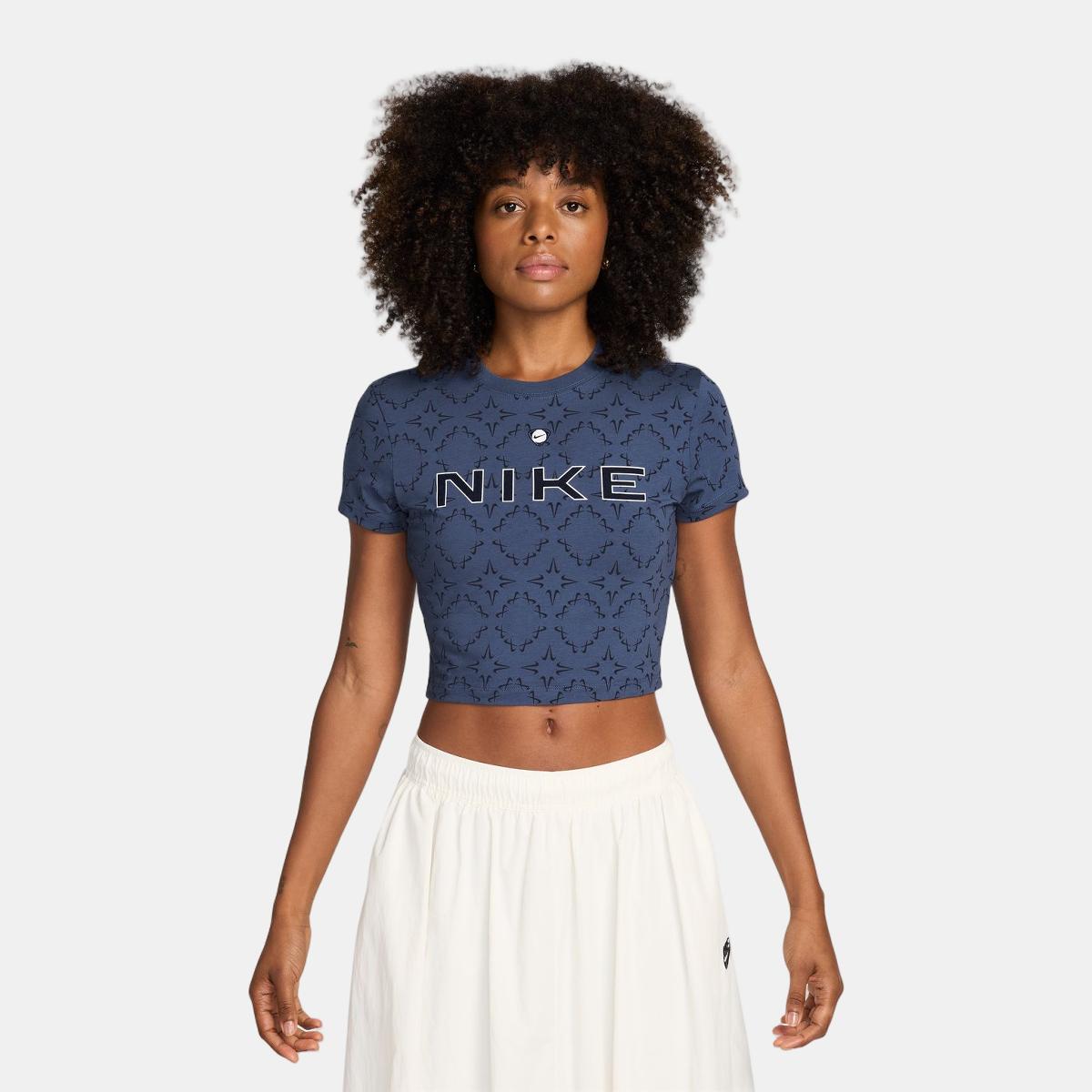 nike sportswear crop