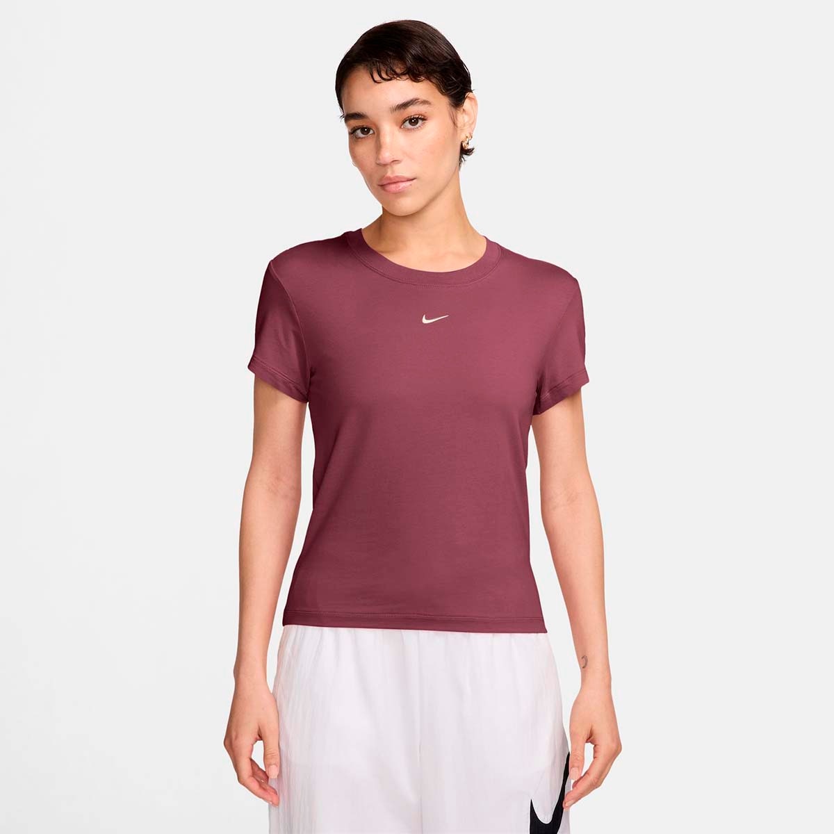 Imagen 0 de Camiseta de mujer W Nsw Nk Chll Knt Md Crp Nike Rojo