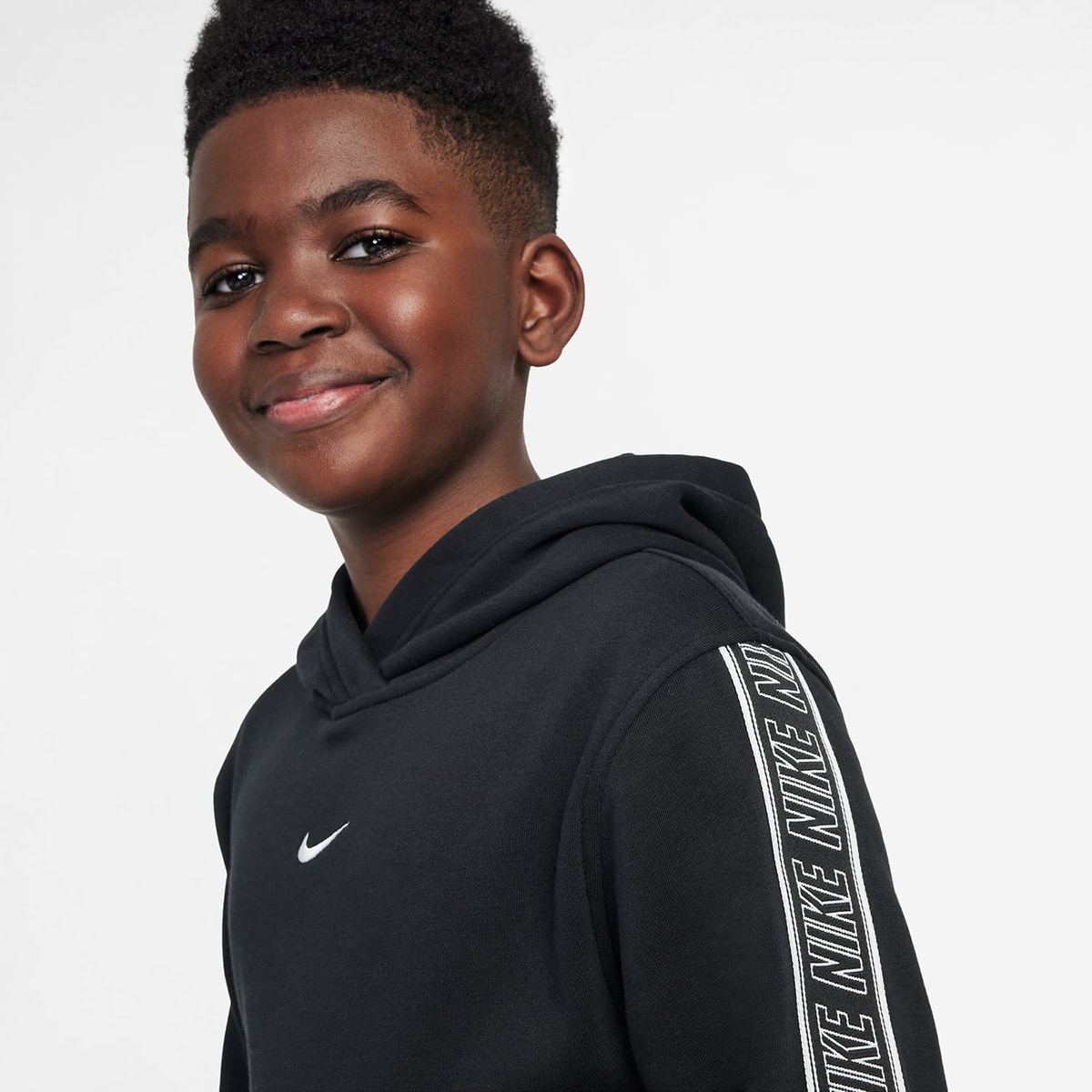 Sweatshirt de Criança Sportswear Club+ Flc Hdy Preto-3