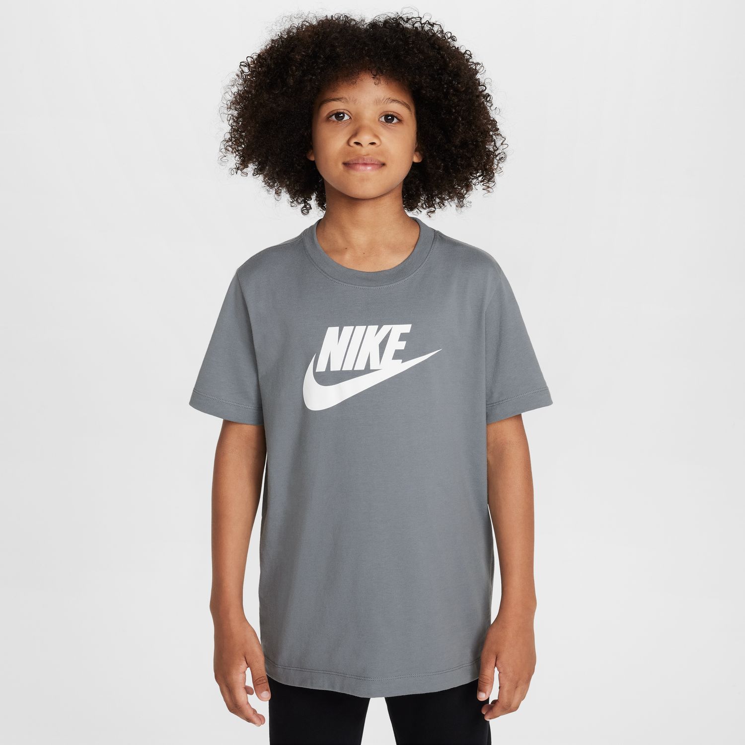 T-shirt de menino Sportswear Nike Cinzento-1
