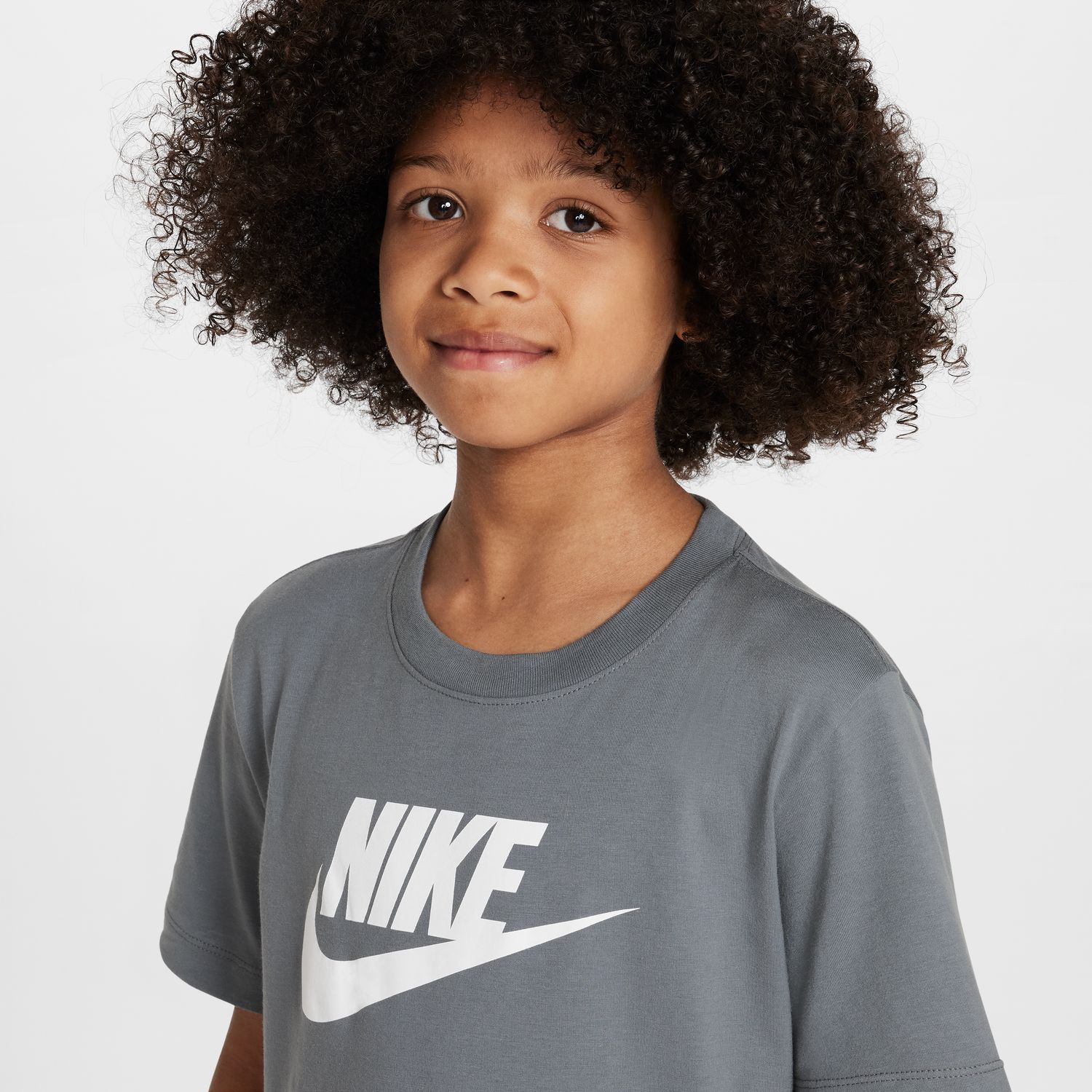 T-shirt de menino Sportswear Nike Cinzento-3