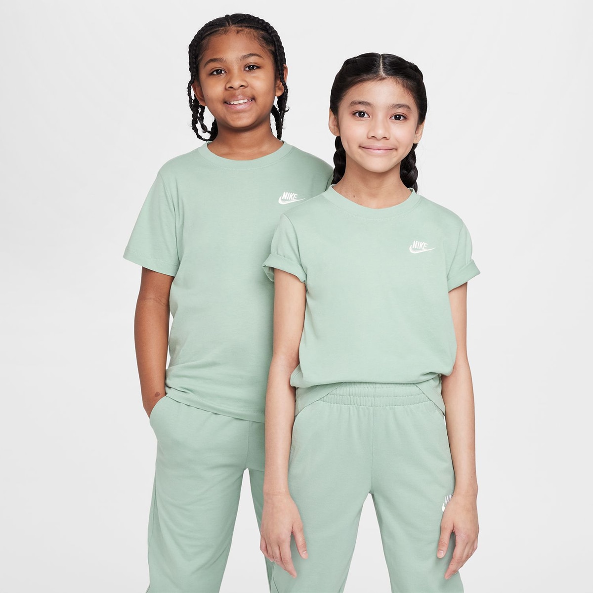 T-shirt de menino Sportswear Nike Verde-1