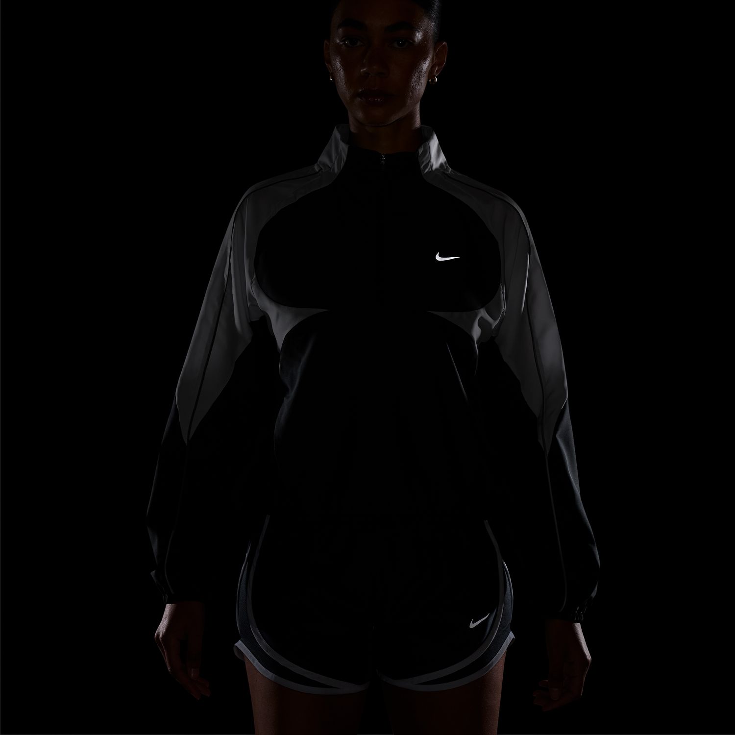 Casaco Corta-Vento de Mulher W Nk Tempo Swoosh DF Jkt Preto-4