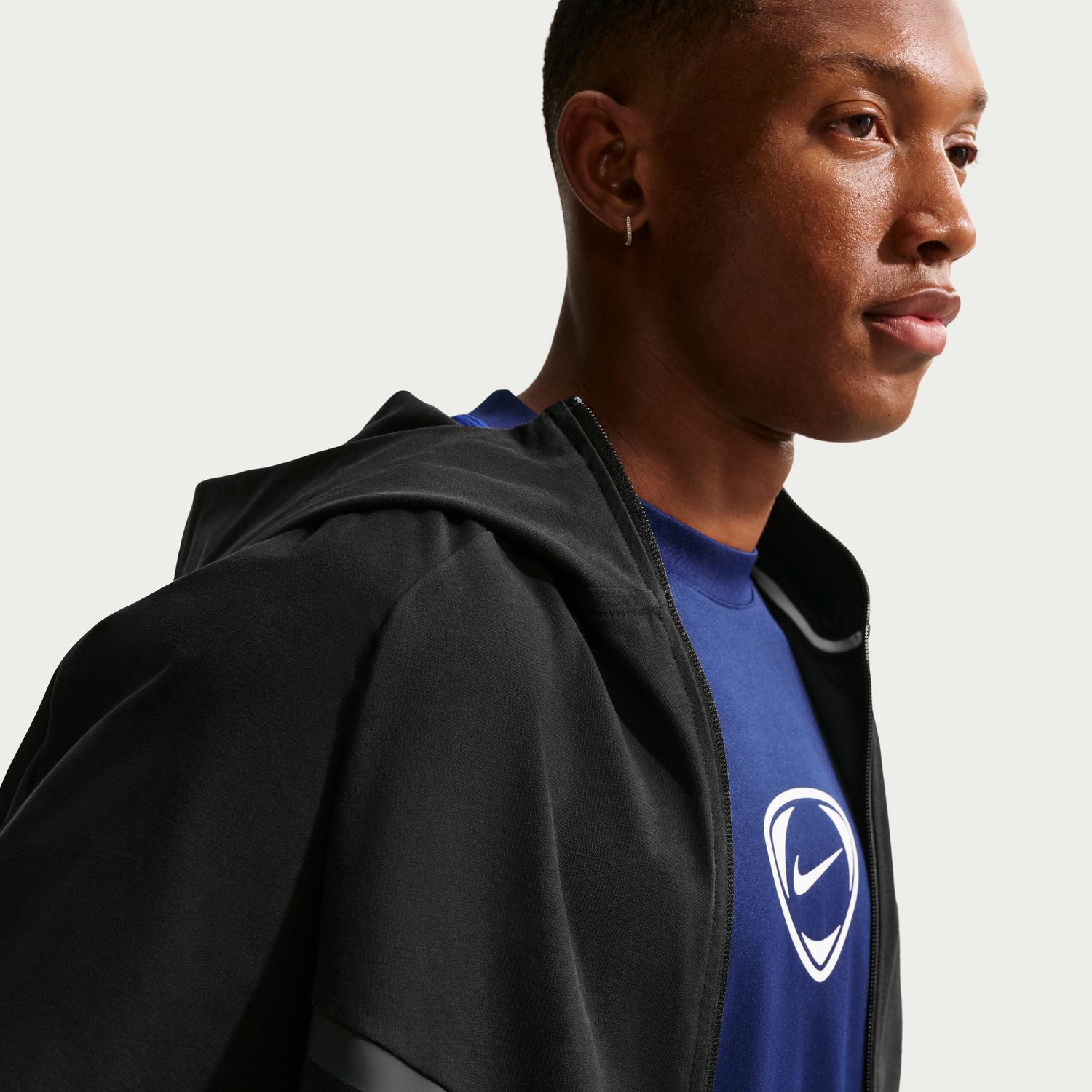 Sweatshirt de Homem M Tech Windrunner Preto-5