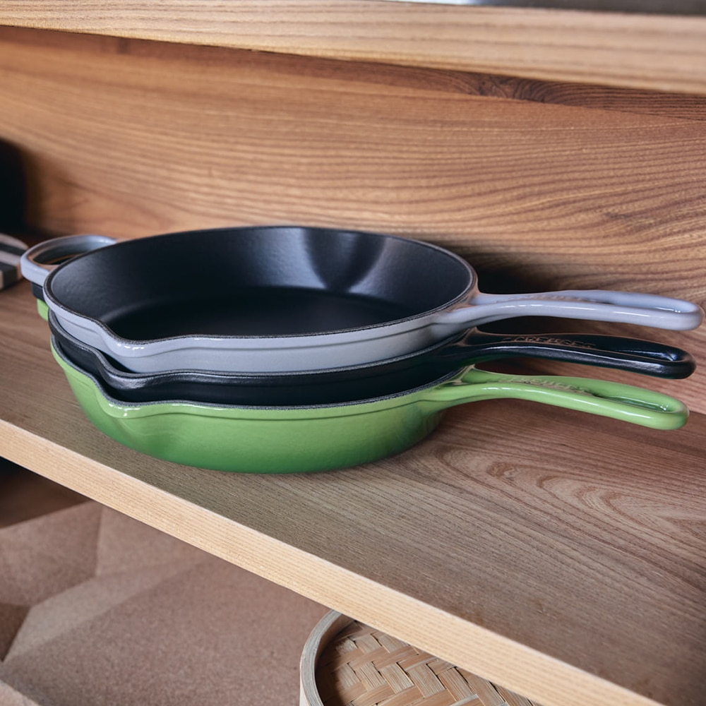 Imagen 3 de Sartén Skillet redonda de hierro fundido Le Creuset - Verde Sartén de 23 cm Verde