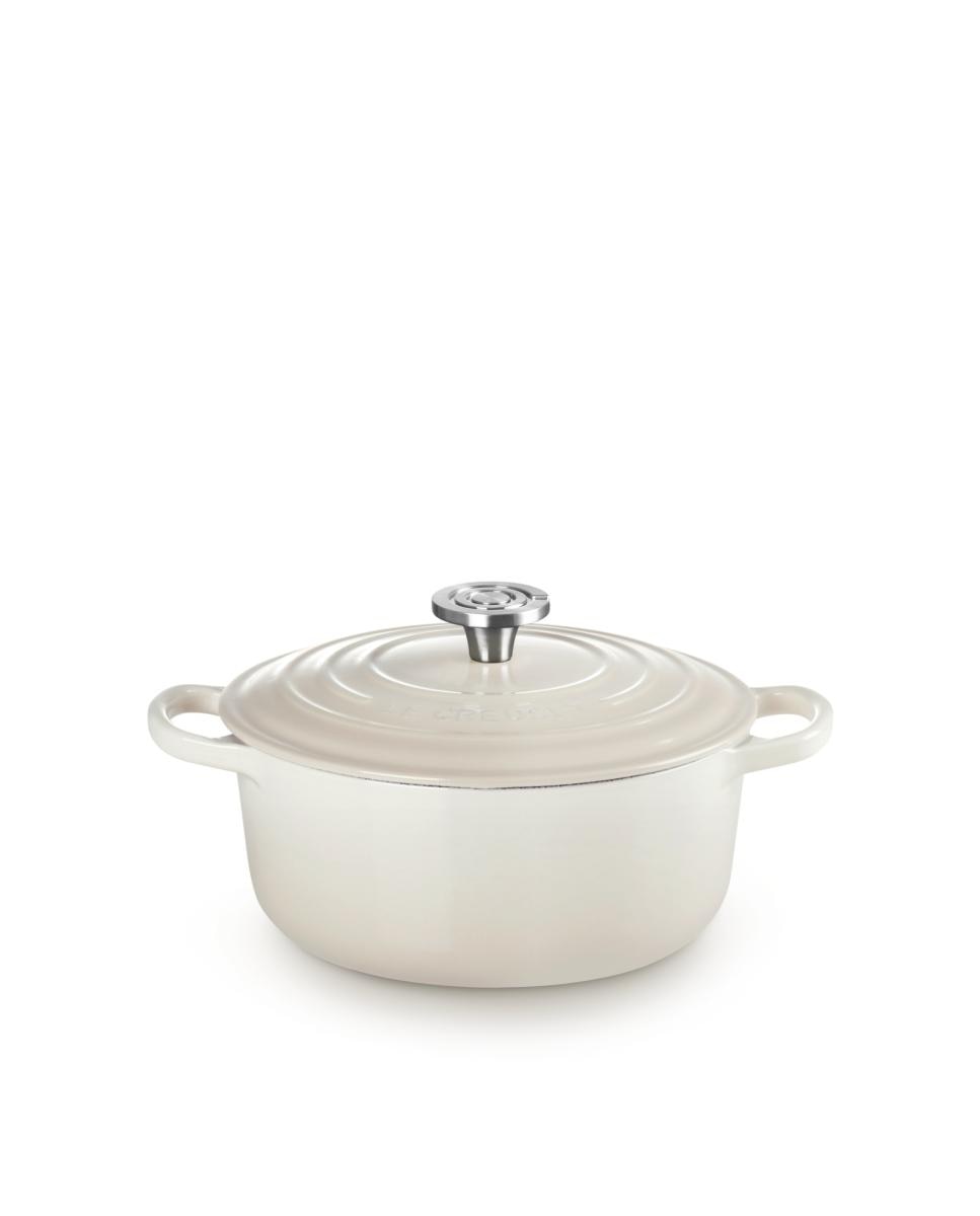 Imagen 1 de Cocotte redonda de hierro fundido Le Creuset - Merengue 24 cm Merengue