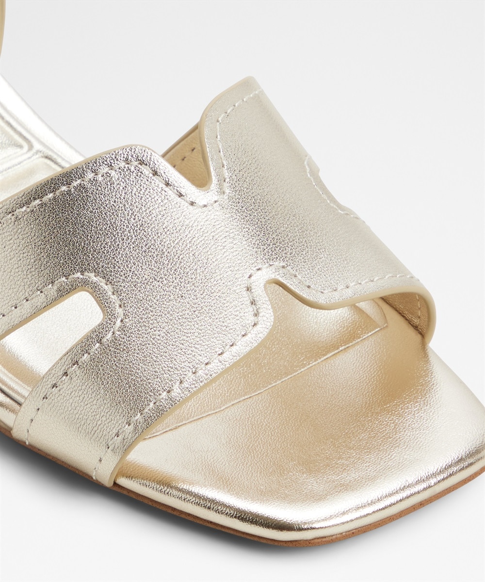 Sandalias planas de mujer con punta cuadrada - Aldo - Oro Oro-6