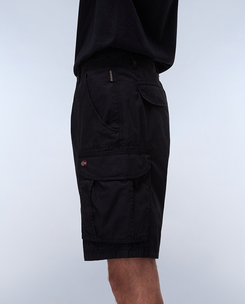 Imagen 6 de Bermuda de hombre tipo cargo Noto lisa - Negro Negro