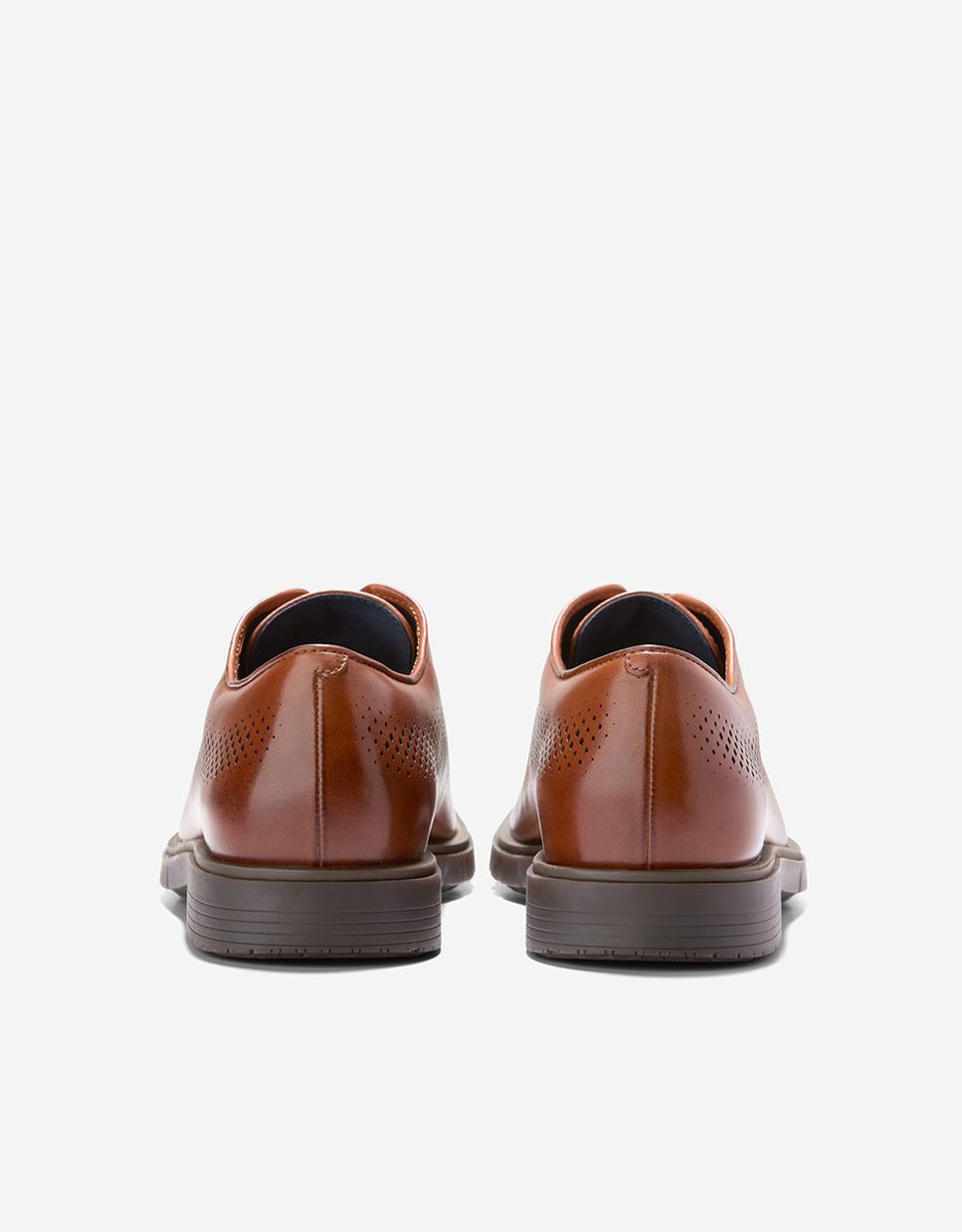 Zapato oxford de hombre confeccionado en piel con perforaciones en láser - Cole Haan - Marrón Marrón-2