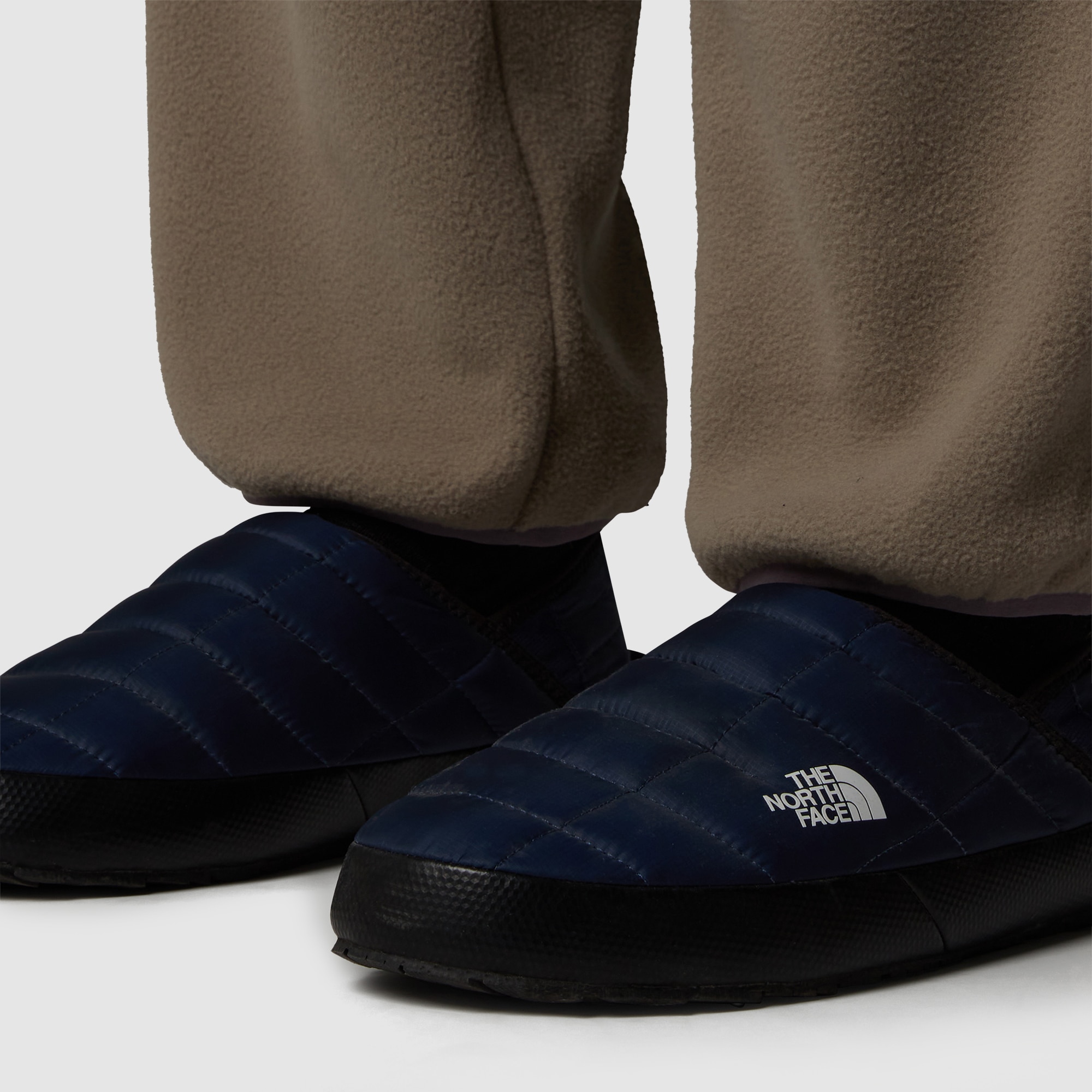 Imagen 6 de Pantuflas de hombre ThermoBall™ V Traction The North Face - Azul / Negro Azul / Negro