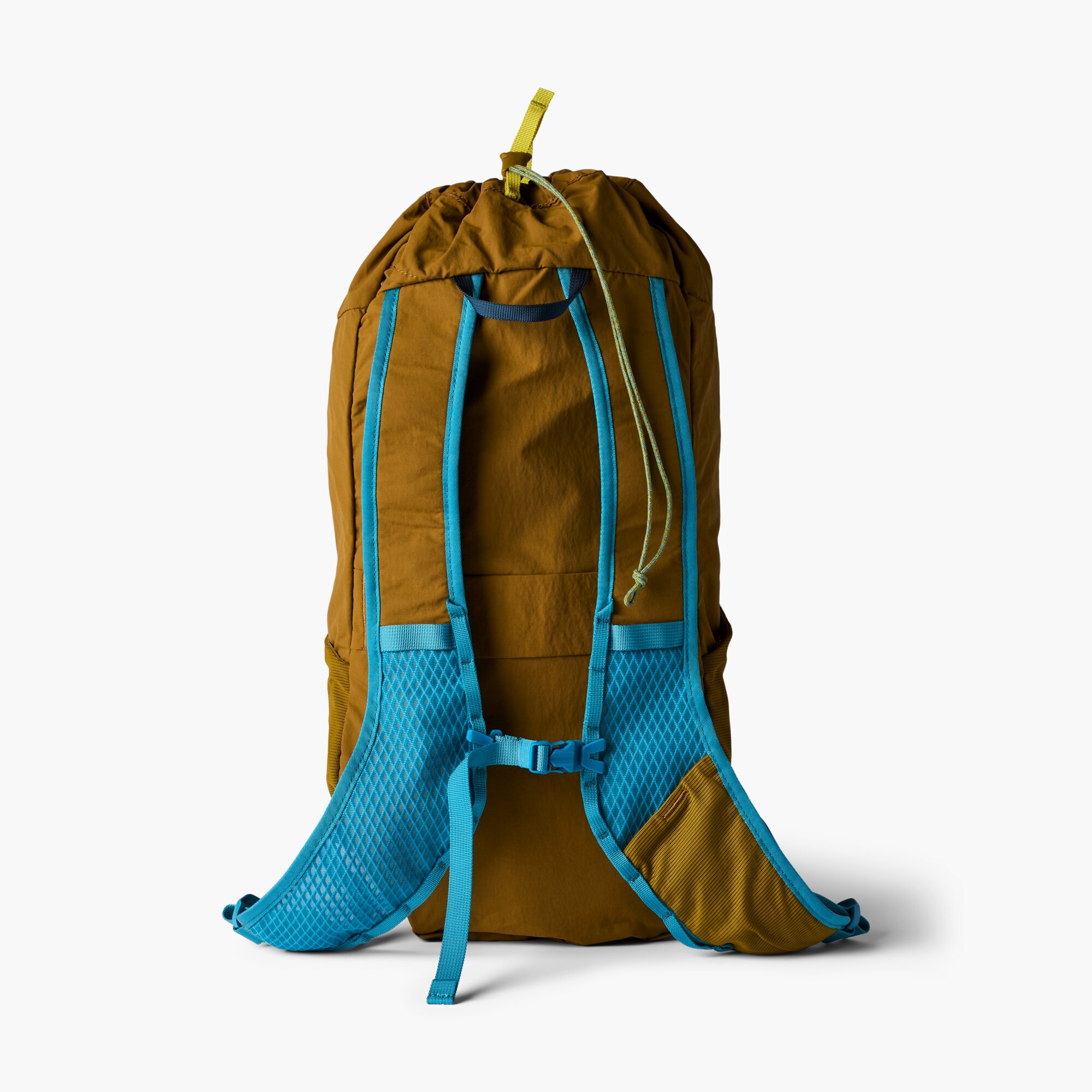 Imagen 2 de Mochila Empacable de 16L ligera con materiales 100% reciclados - Marrón Marrón