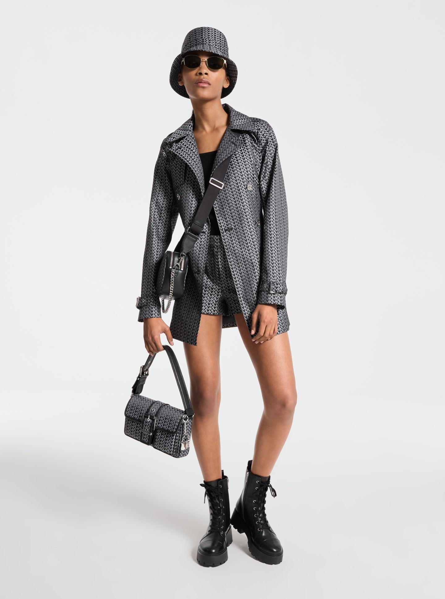 Gabardina corta de mujer con estampado del logotipos - Michael Michael Kors - Negro Negro-1
