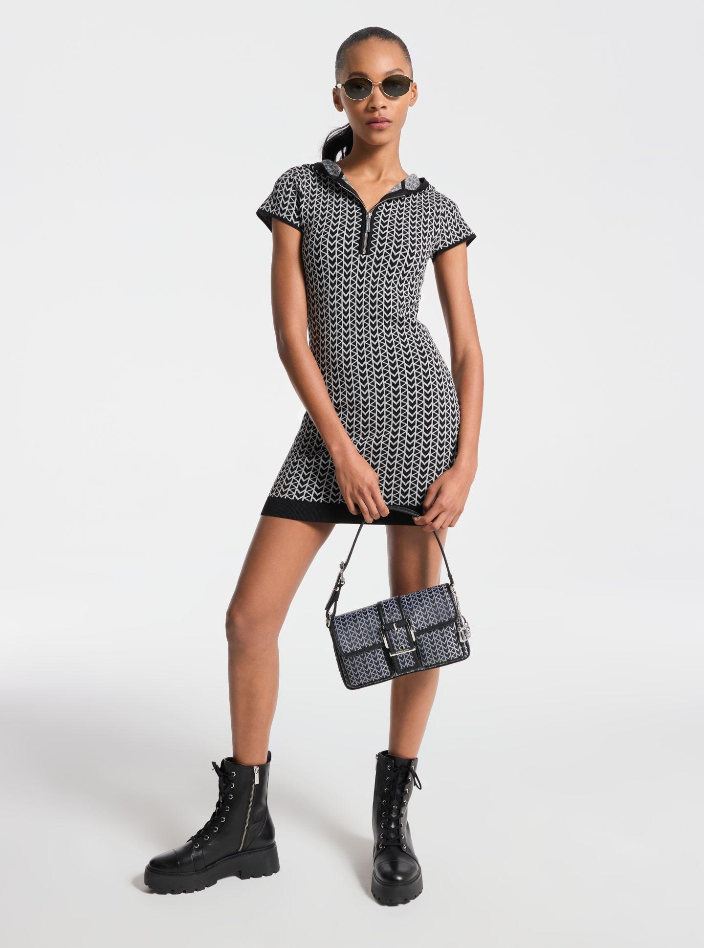 Michael Michael Kors - Vestido corto con capucha y estampado.