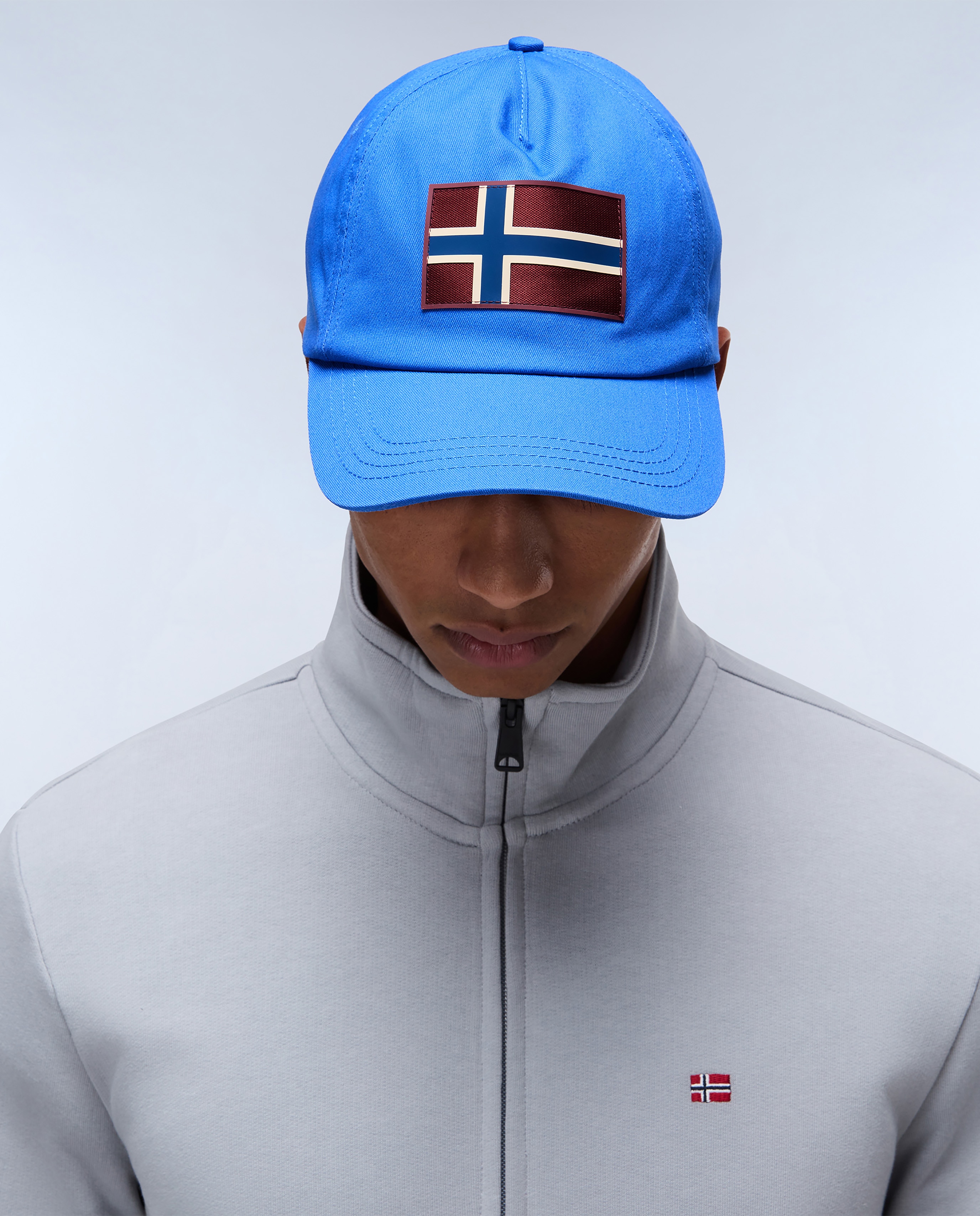 Imagen 0 de Gorra de hombre napapijri de algodón con parche frontal Azul eléctrico