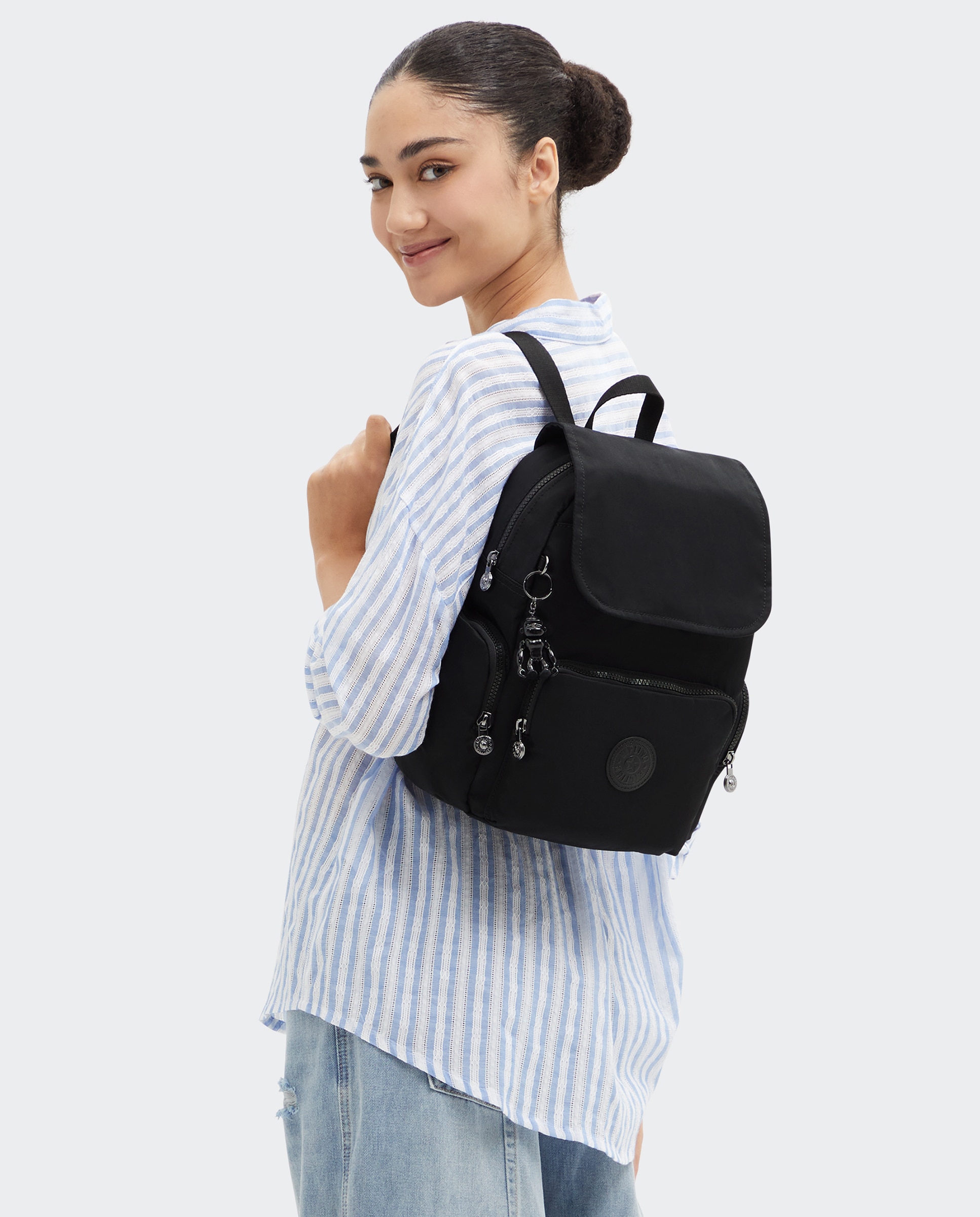 Mochila de mujer mediana son solapa - Kipling - Negro Negro-2