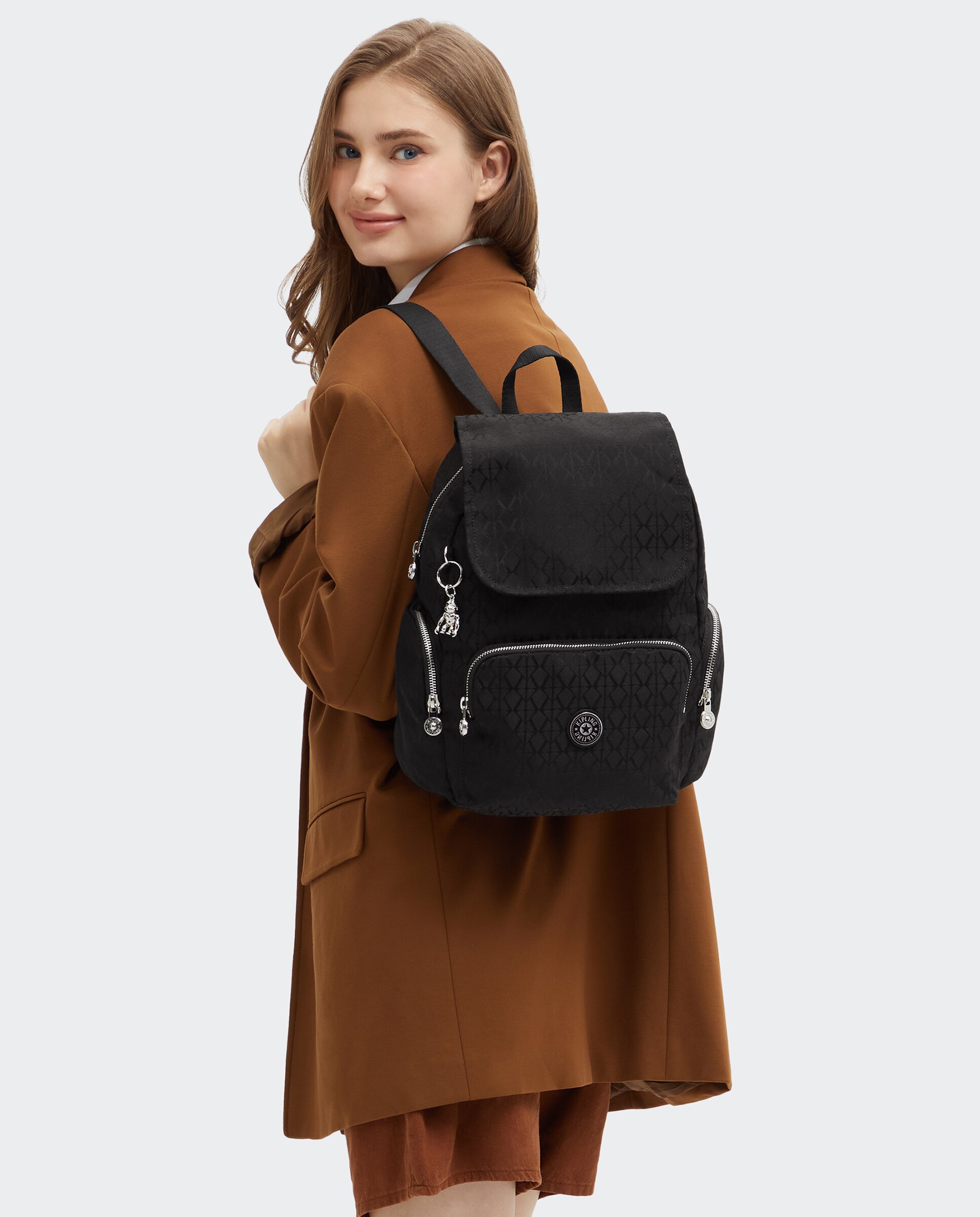 Mochila de mujer mediana son solapa - Kipling - Negro Negro-2