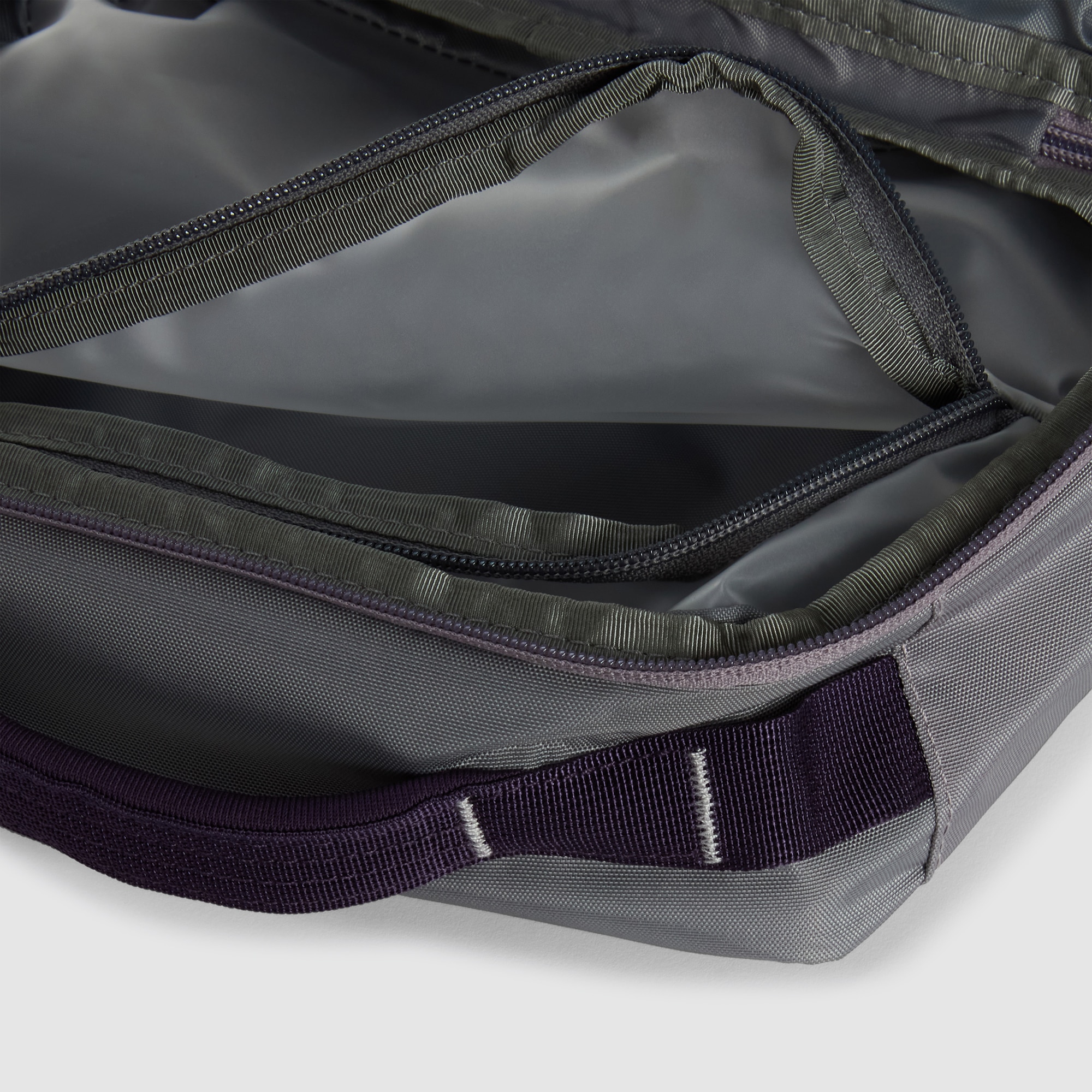 Neceser de hombre Base Camp Voyager The North Face - Gris Gris-3