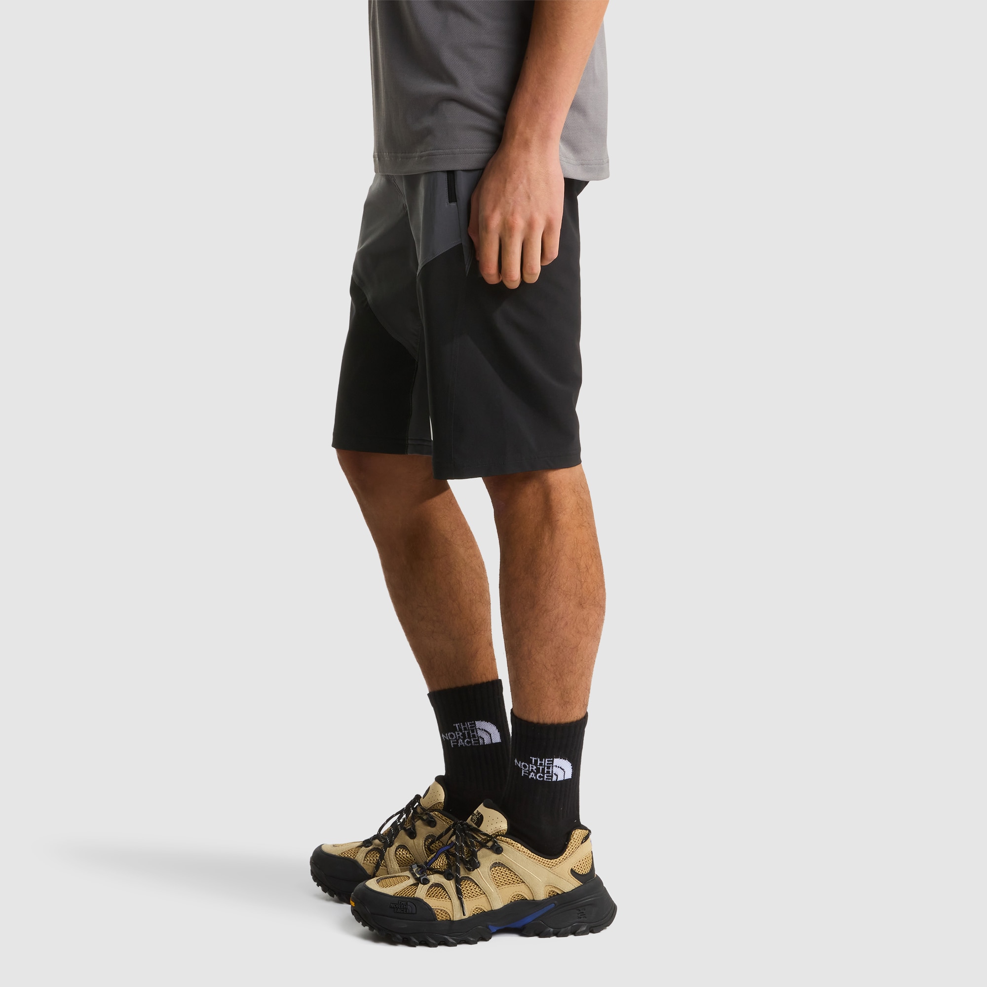 Imagen 4 de Pantalón corto de corte slim tapered para hombre Felk The North Face - Gris Gris