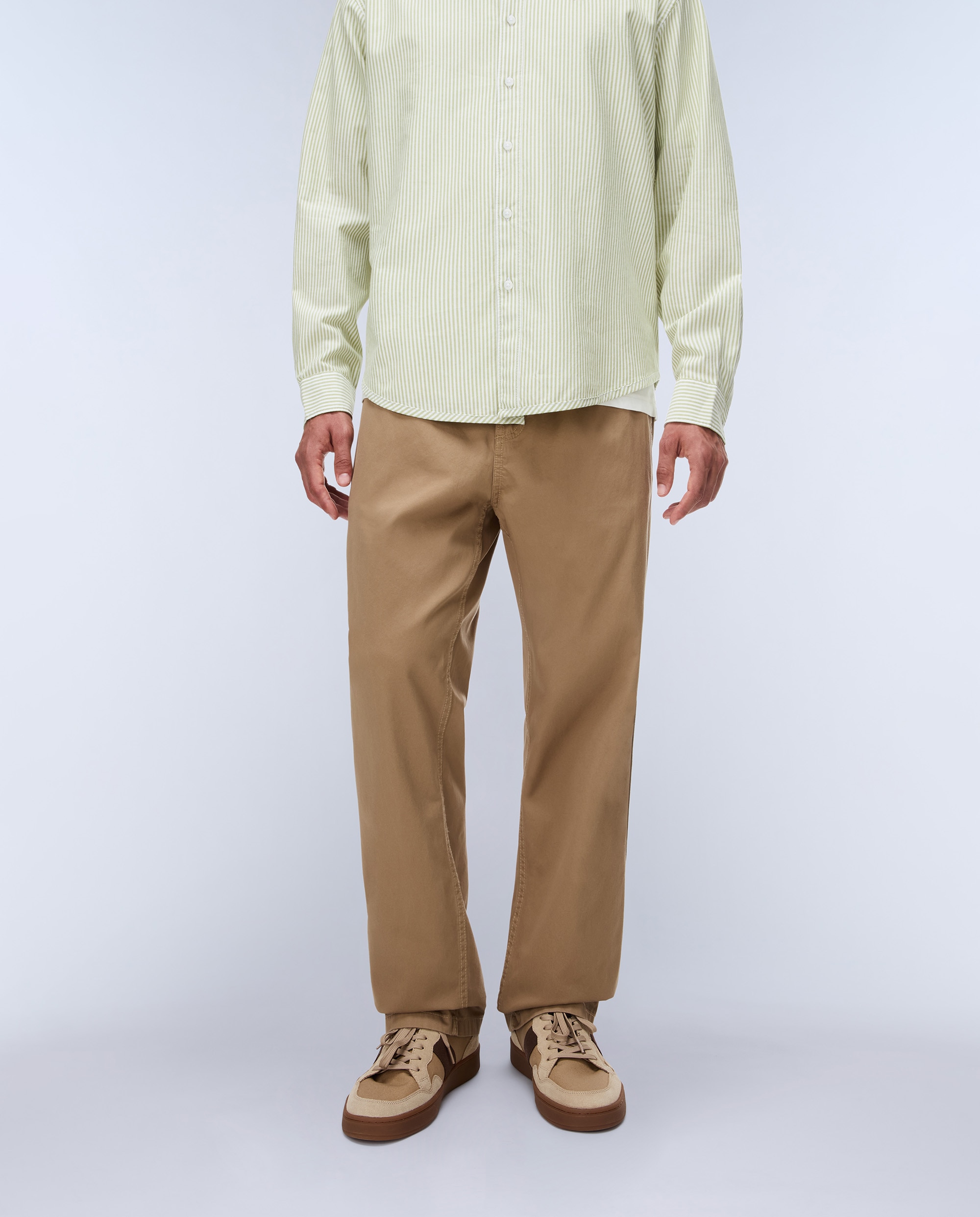 Imagen 0 de Chino de hombre m-chino largo de corte regular Crema