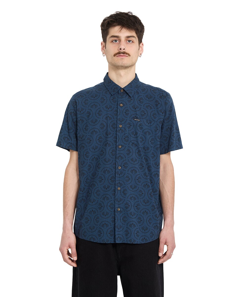 Imagen 0 de Camisa de hombre de manga corta y  corte clásico Verde oscuro