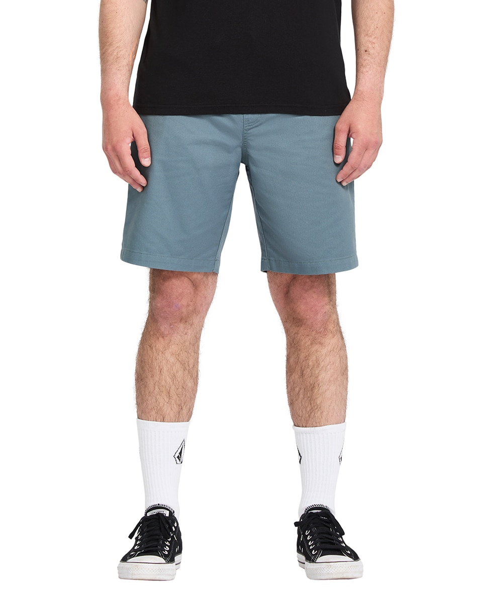 Imagen 0 de Bermuda de hombre lisa y cintura elastica Azul claro