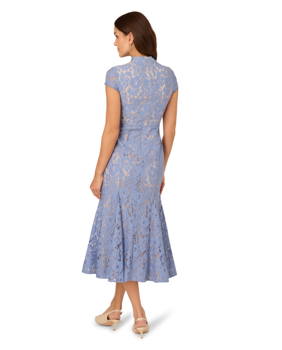 Vestido midi de encaje de cuello vuelto - Adrianna Papell - Azul claro Azul claro-2