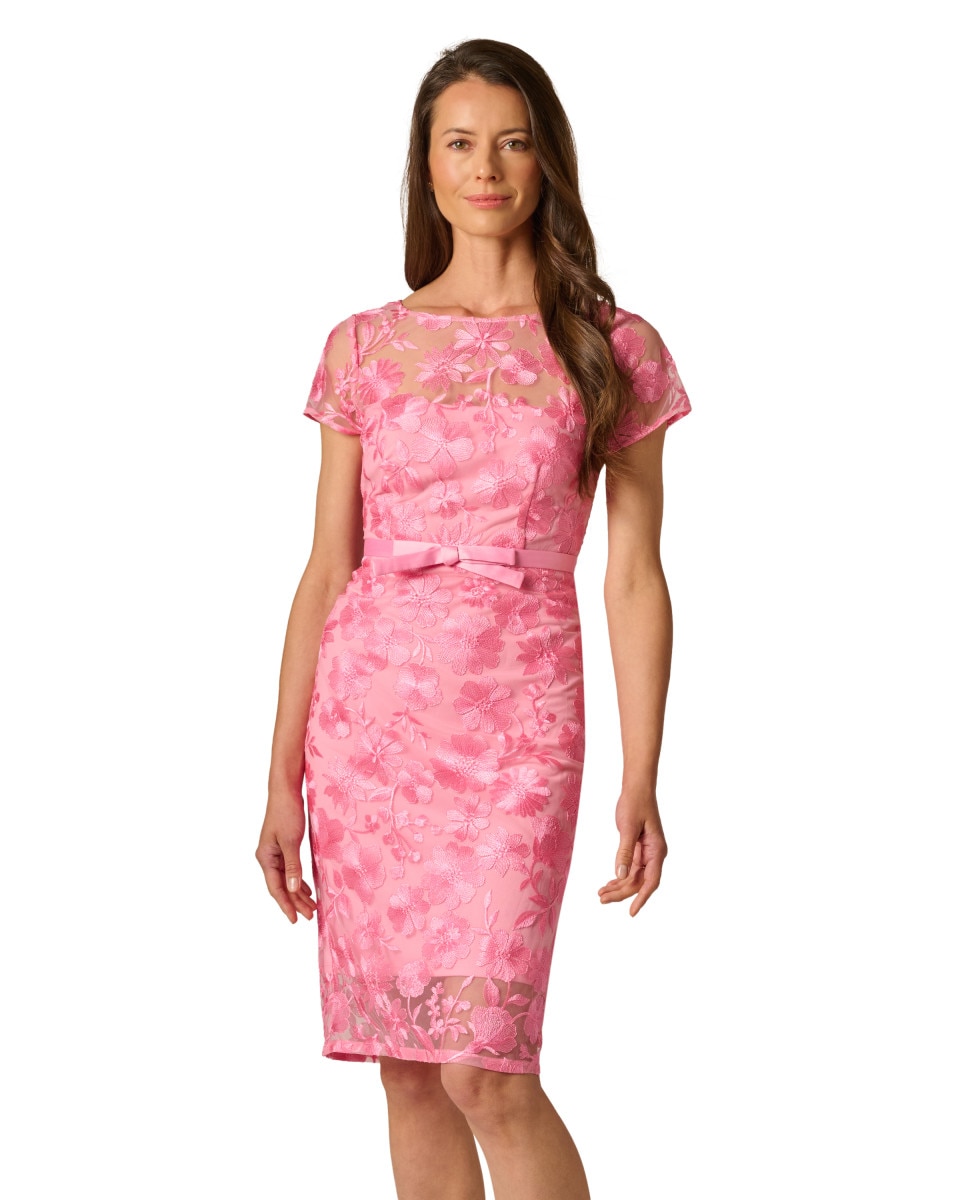 Imagen 0 de Vestido con flores bordadas con lazo en la cintura