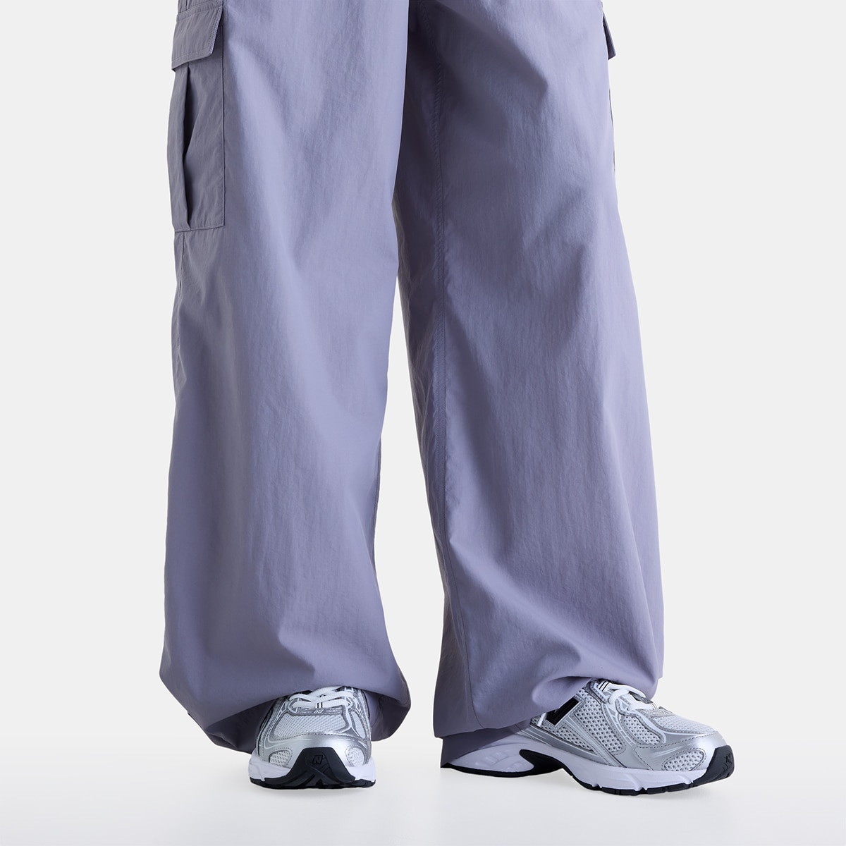 Pantalón casual de mujer Woven Cargo New Balance - Gris Gris-5