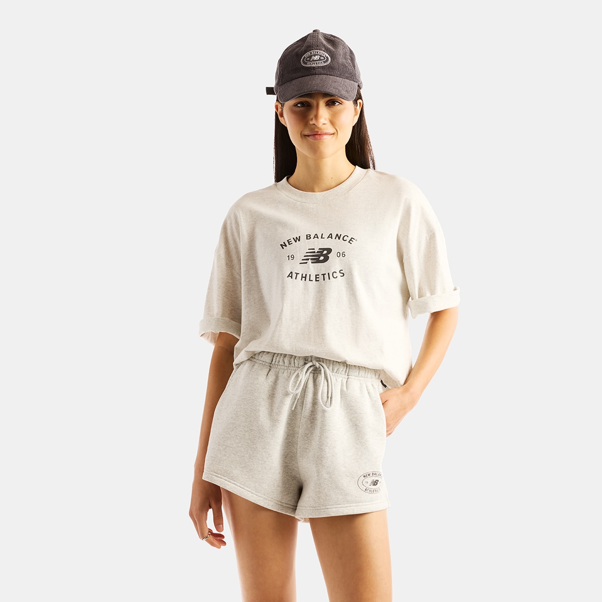 Imagen 0 de Camiseta casual de mujer Reimagined Oversized New Balance Gris