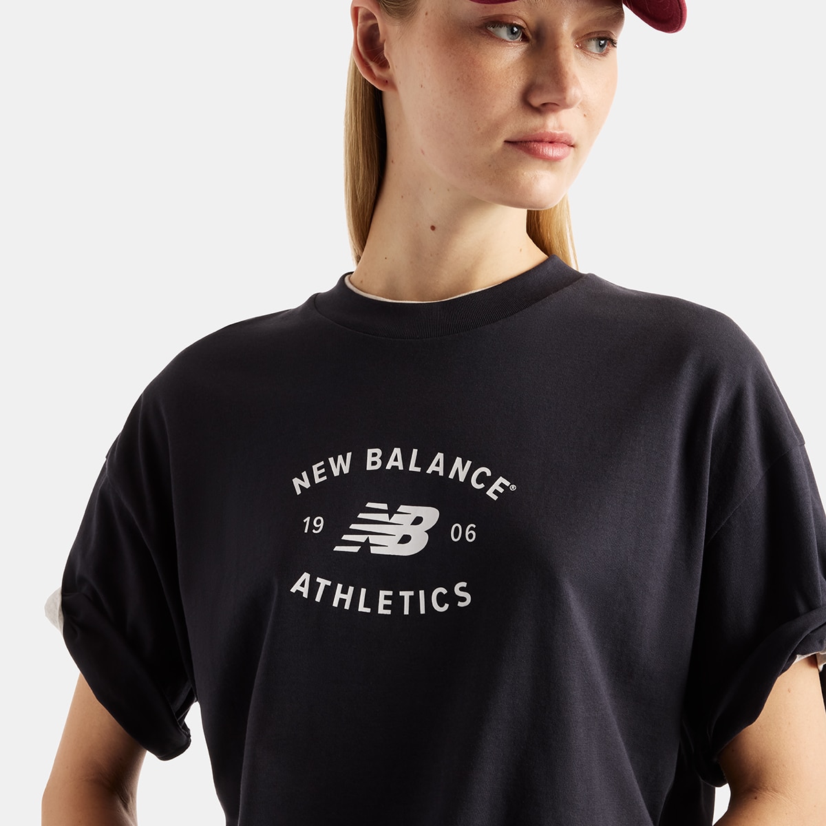 Imagen 3 de Camiseta casual de mujer Reimagined Oversized New Balance - Antracita Antracita