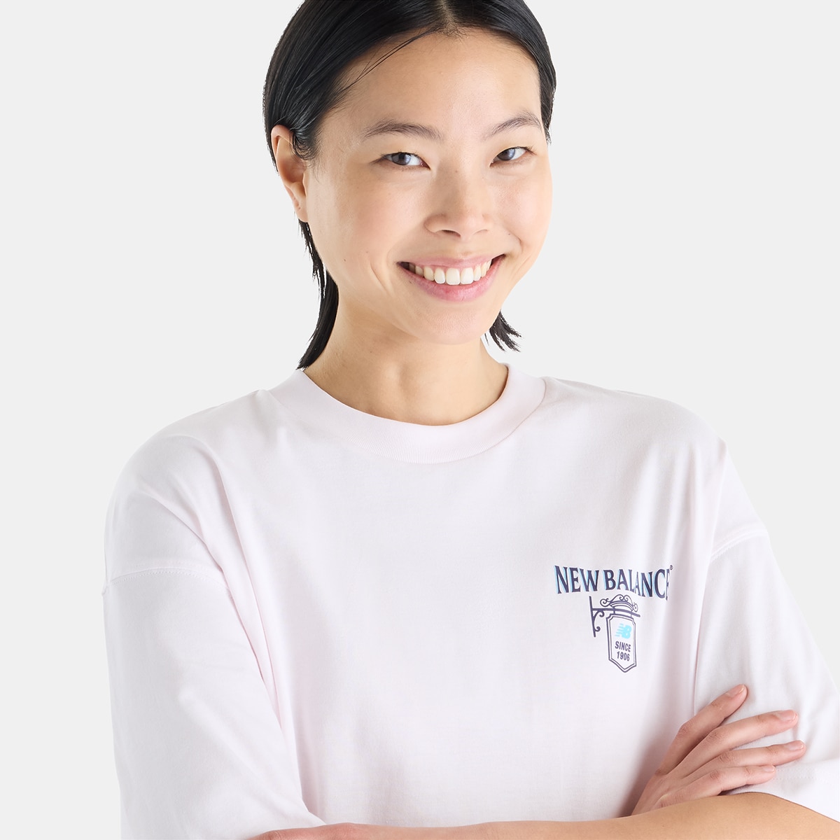 Camiseta casual de mujer Grab a Bite London Oversized New Balance - Rosa claro Rosa claro-4