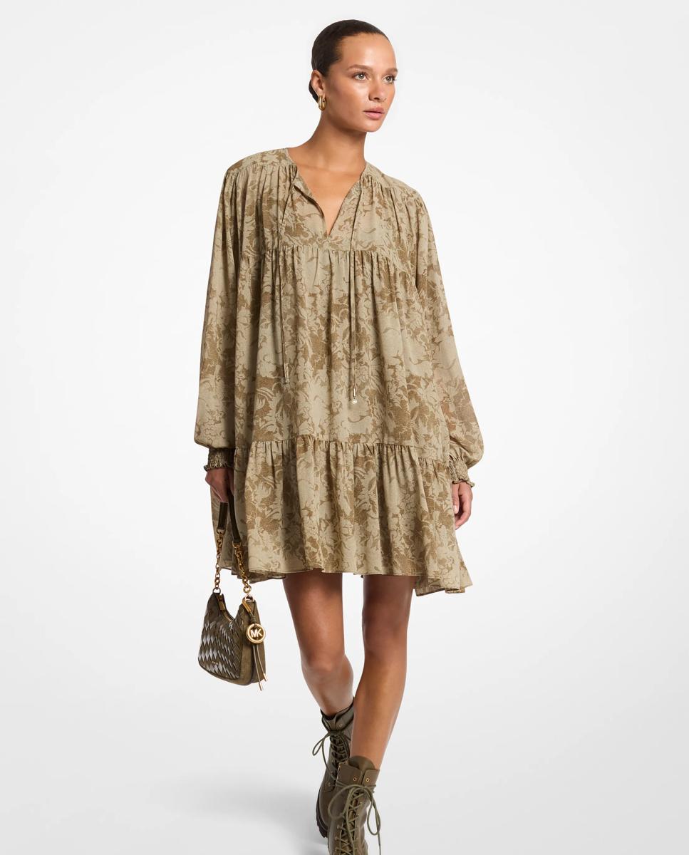 Imagen 0 de Vestido corto de georgette con estampado floral a capas Verde Oliva