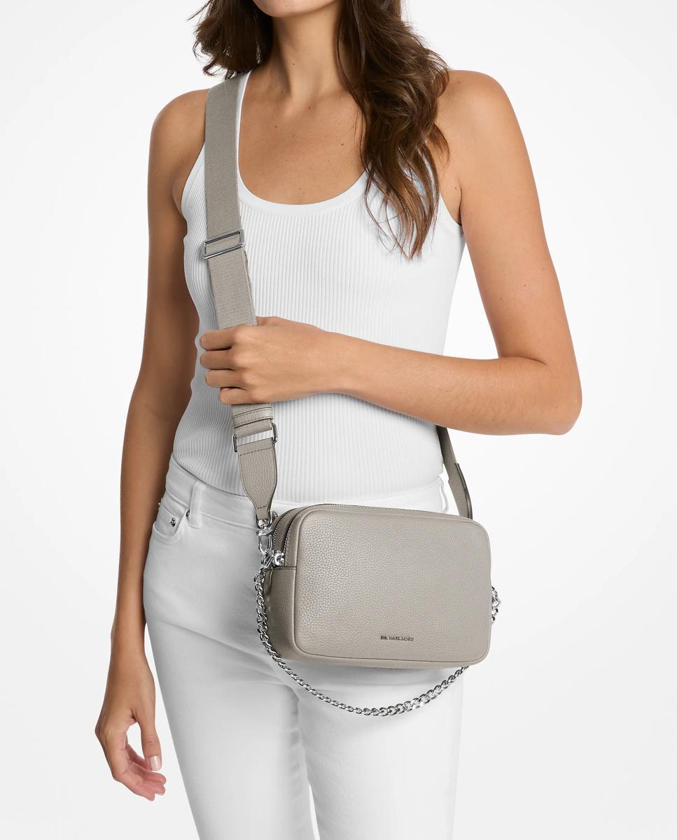 Imagen 2 de Bandolera de mujer para cámara bryant mediana de piel granulada - Michael Michael Kors - Piedra Piedra