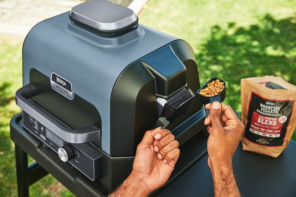 Imagen 5 de Barbacoa eléctrica de exterior con ahumador + freidora de aire Ninja OG901EU Woodfire Pro connect xl - Negro Negro