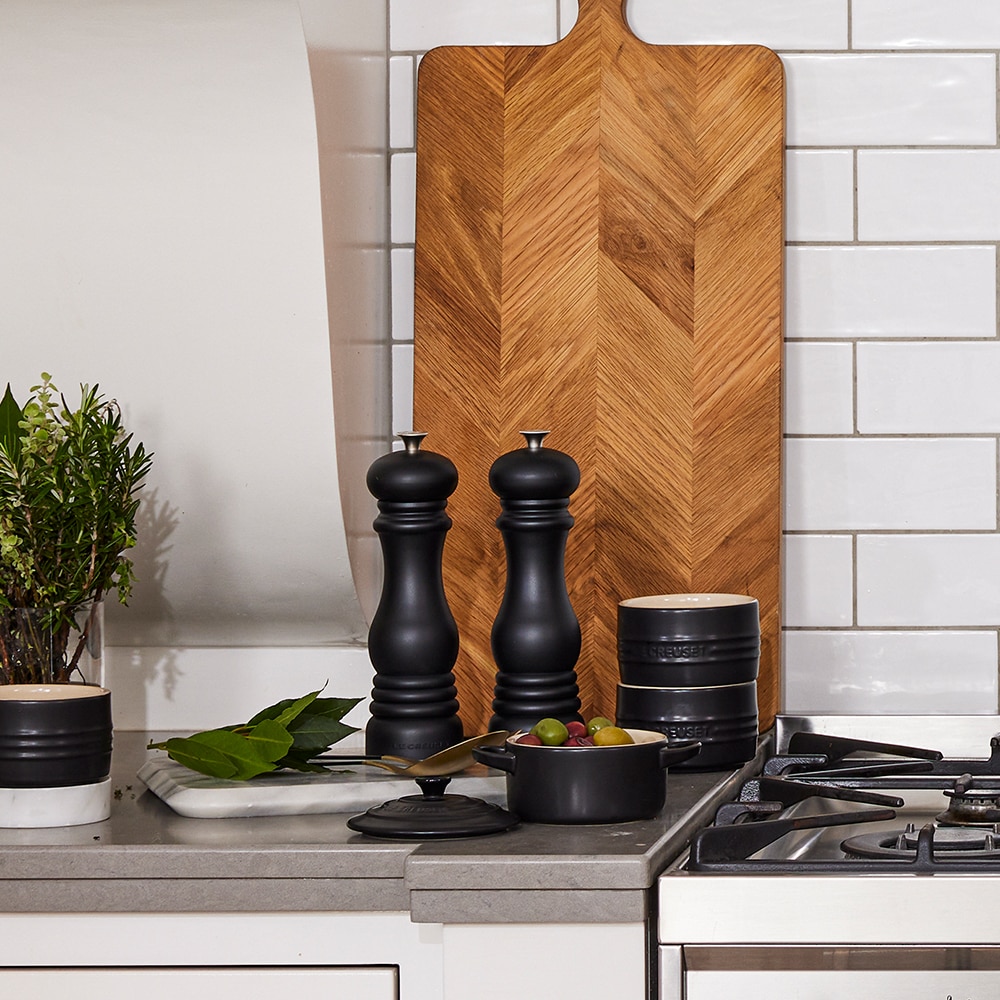 Imagen 2 de Molinillo de sal Le Creuset - Negro mate 21 cm Negro mate