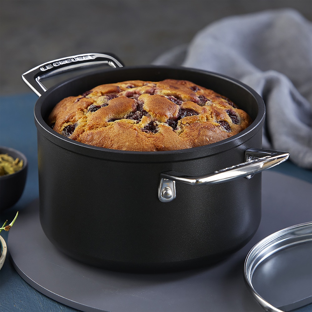 Imagen 3 de Olla de Aluminio Antiadherente con tapa Le Creuset - Negro 20 cm Negro