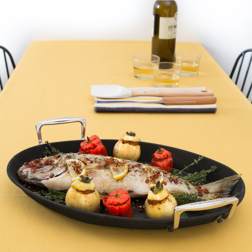 Bandeja oval de Aluminio Antiadherente con asas Le Creuset - Negro 40 cm Negro-3