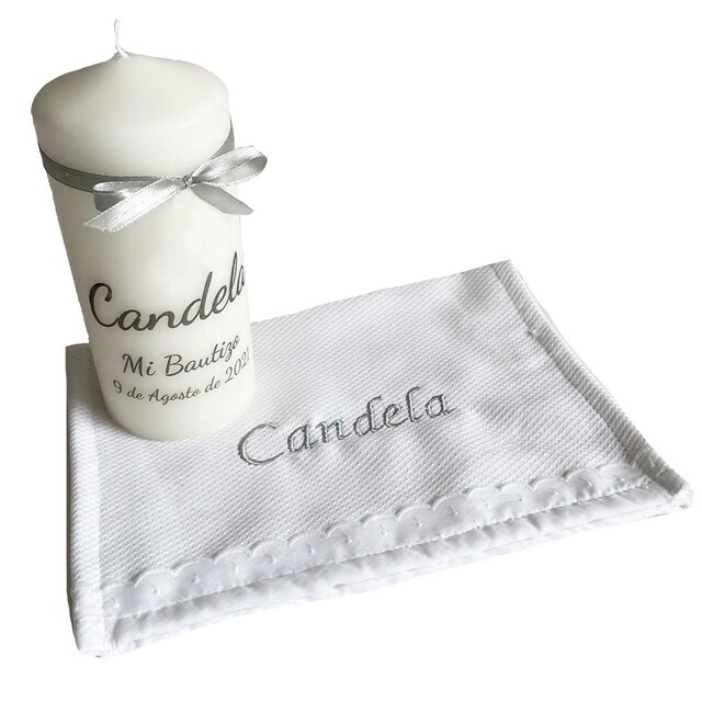 Imagen 0 de Pack de regalo El Recién Nacido con vela de bautizo y gasa bautismal con nombre bordado