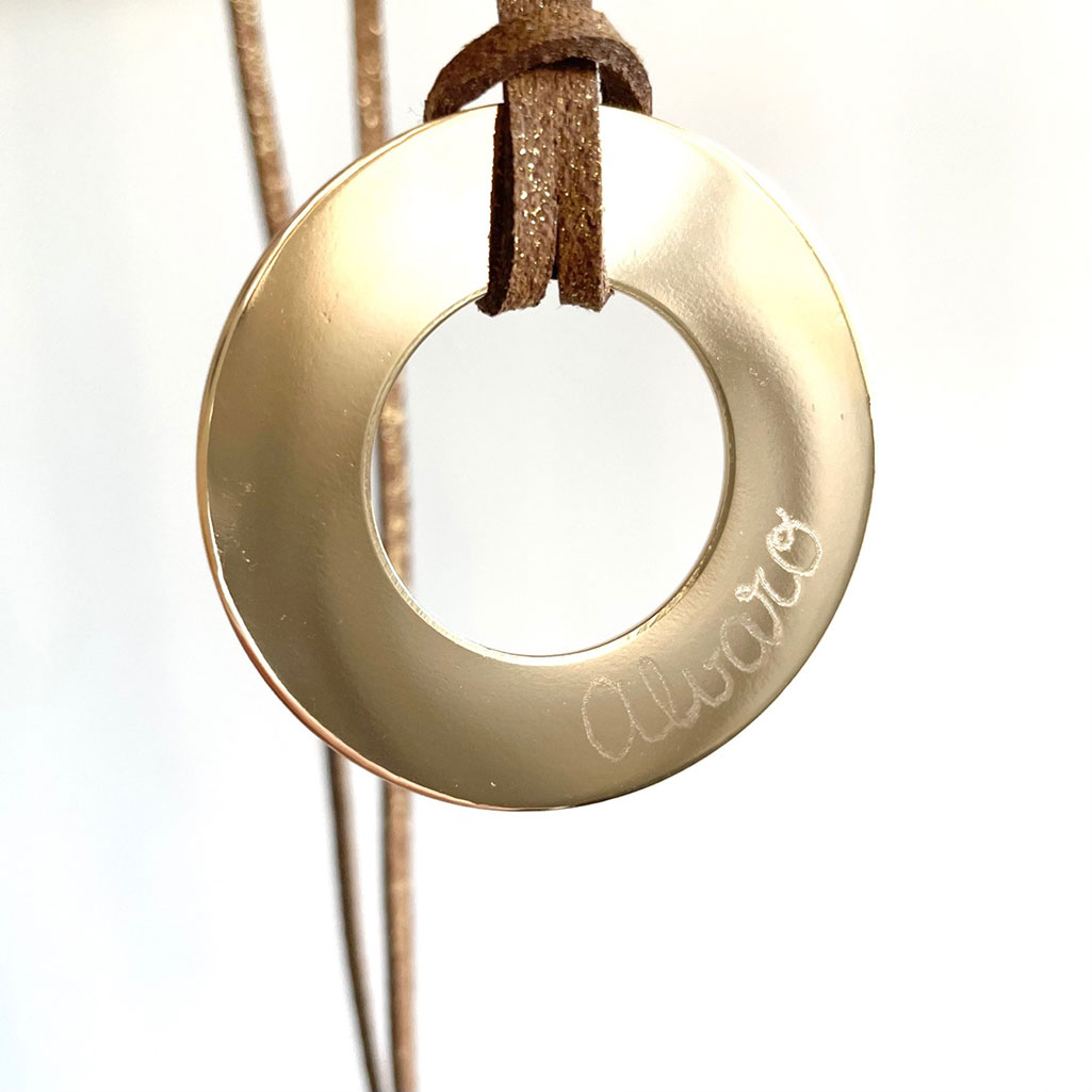 Collar aro de oro para mujer El Recién Nacido personalizable con nombres grabados Dorado Dorado-2