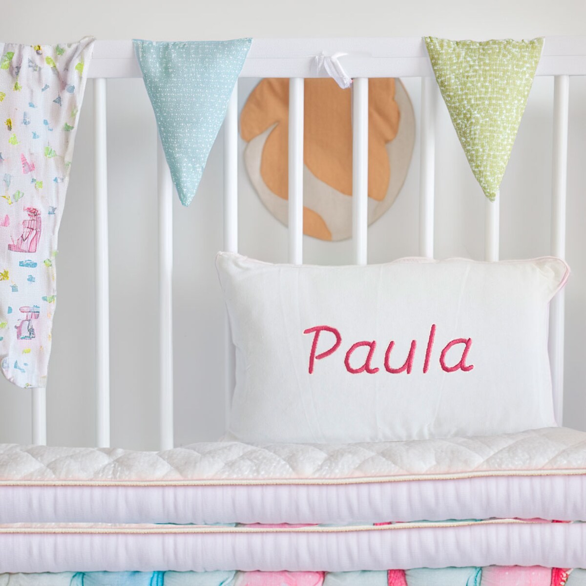 Canastilla moisés El Recién Nacido con cojín bordado personalizable con nombre Rosa-2