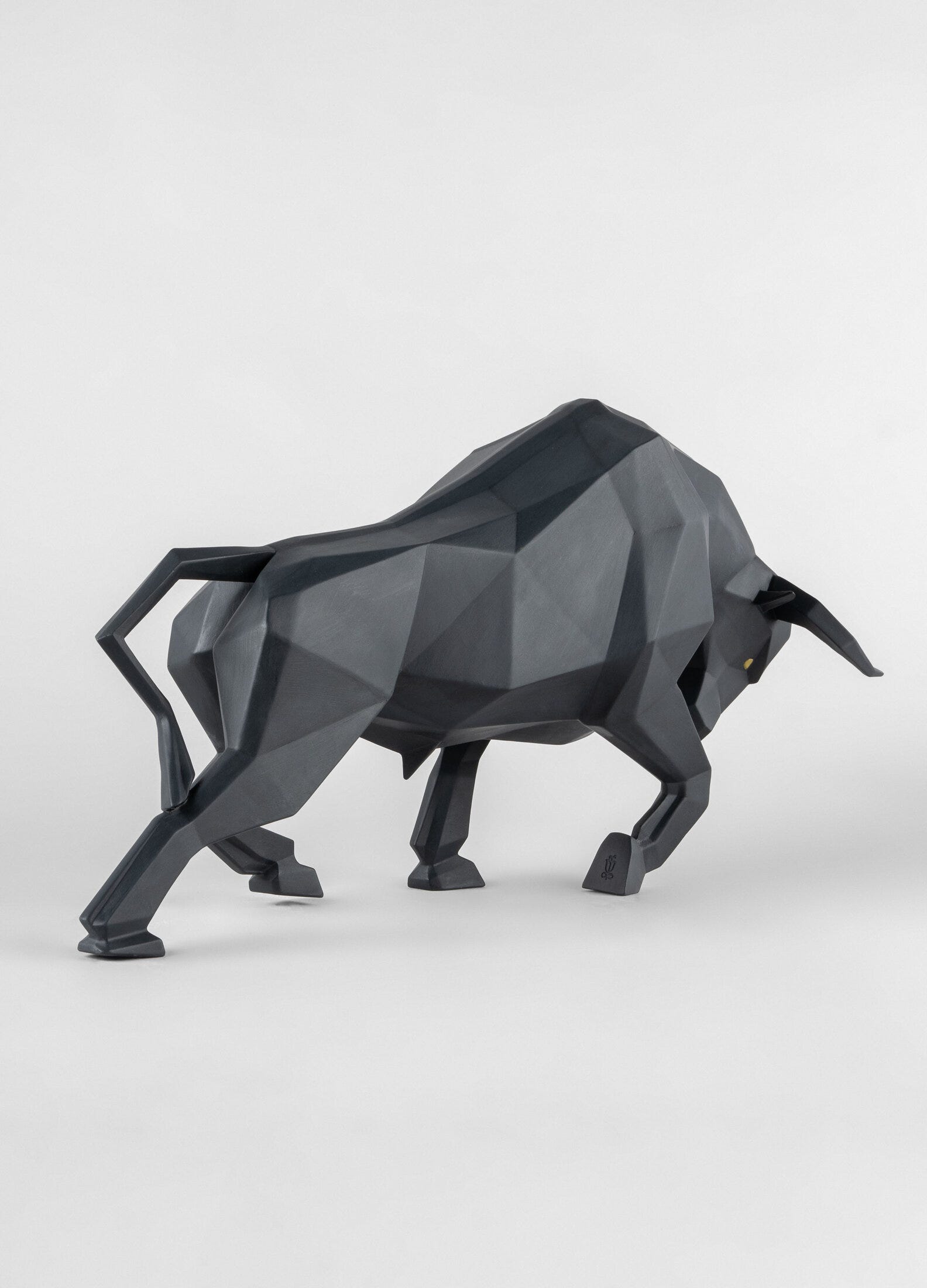 Imagen 5 de Figura decorativa Toro negro mate Lladró - Negro Negro