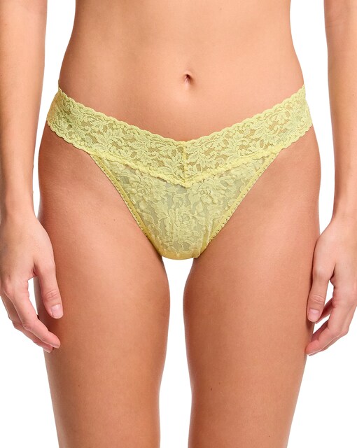 Imagen 0 de Tanga de encaje de talle alto en forma de V