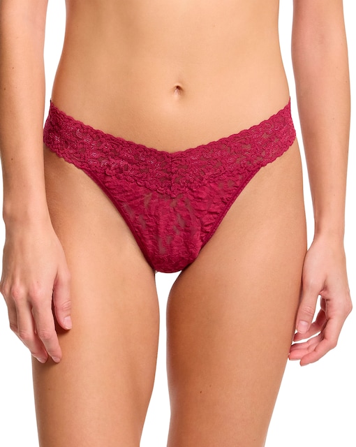 Imagen 0 de Tanga de encaje de talle alto en forma de V