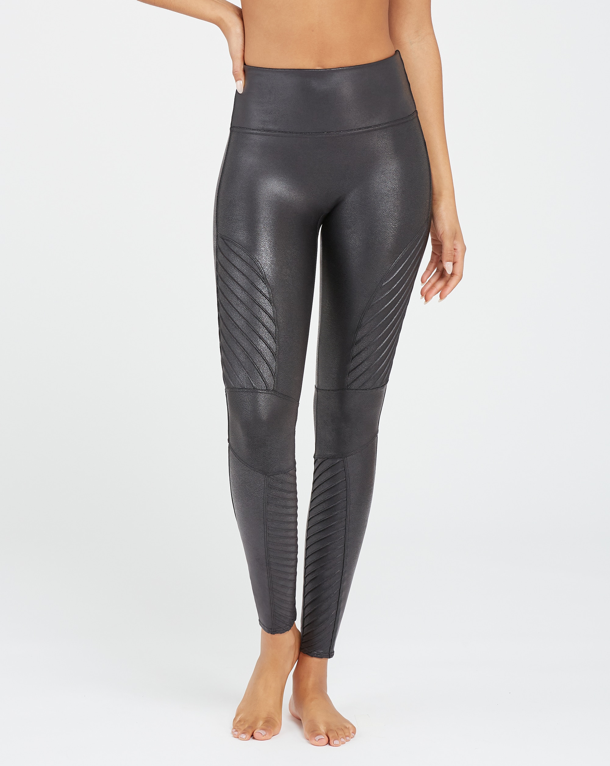Spanx - Leggin de mujer moldeador estilo motero spanxshape™.
