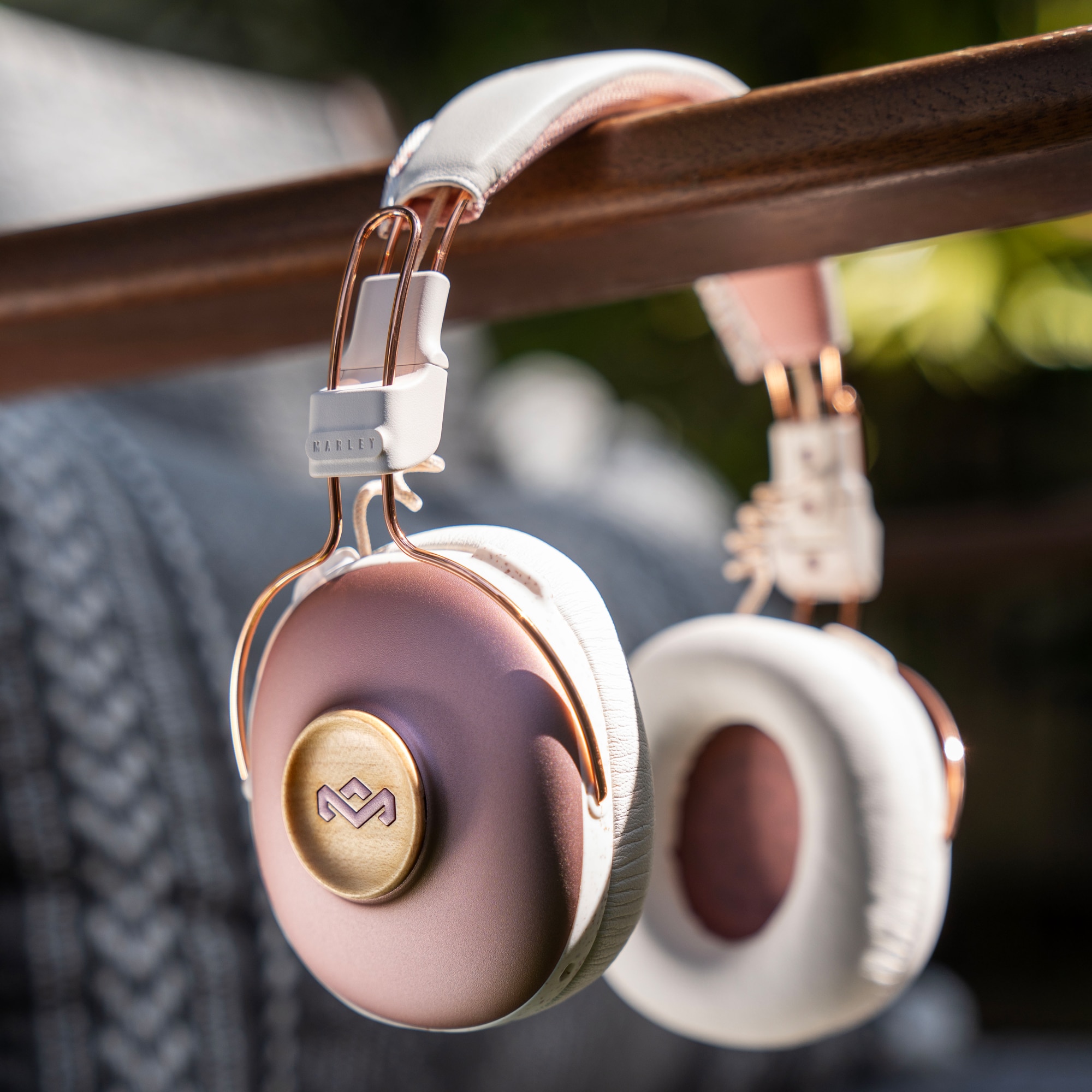 Auricular de diadema de The House of Marley Positive Vibration Frequency - Rosa Rosa-3