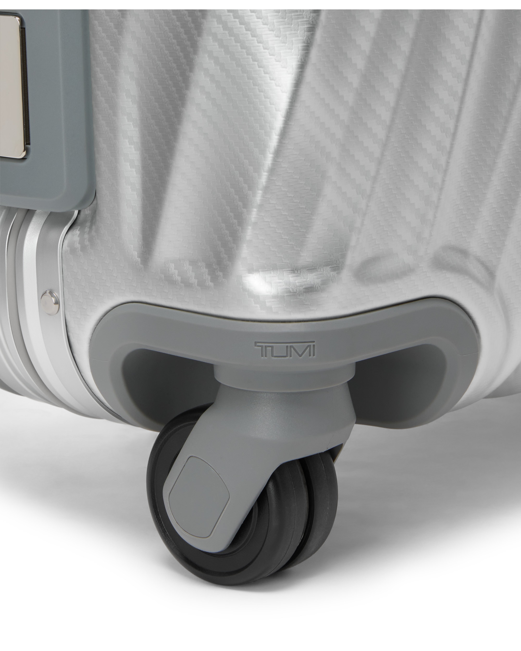 Imagen 5 de Maleta de cabina 19 degree aluminium rígida con capacidad de 35 litros - Tumi - Gris claro Gris claro