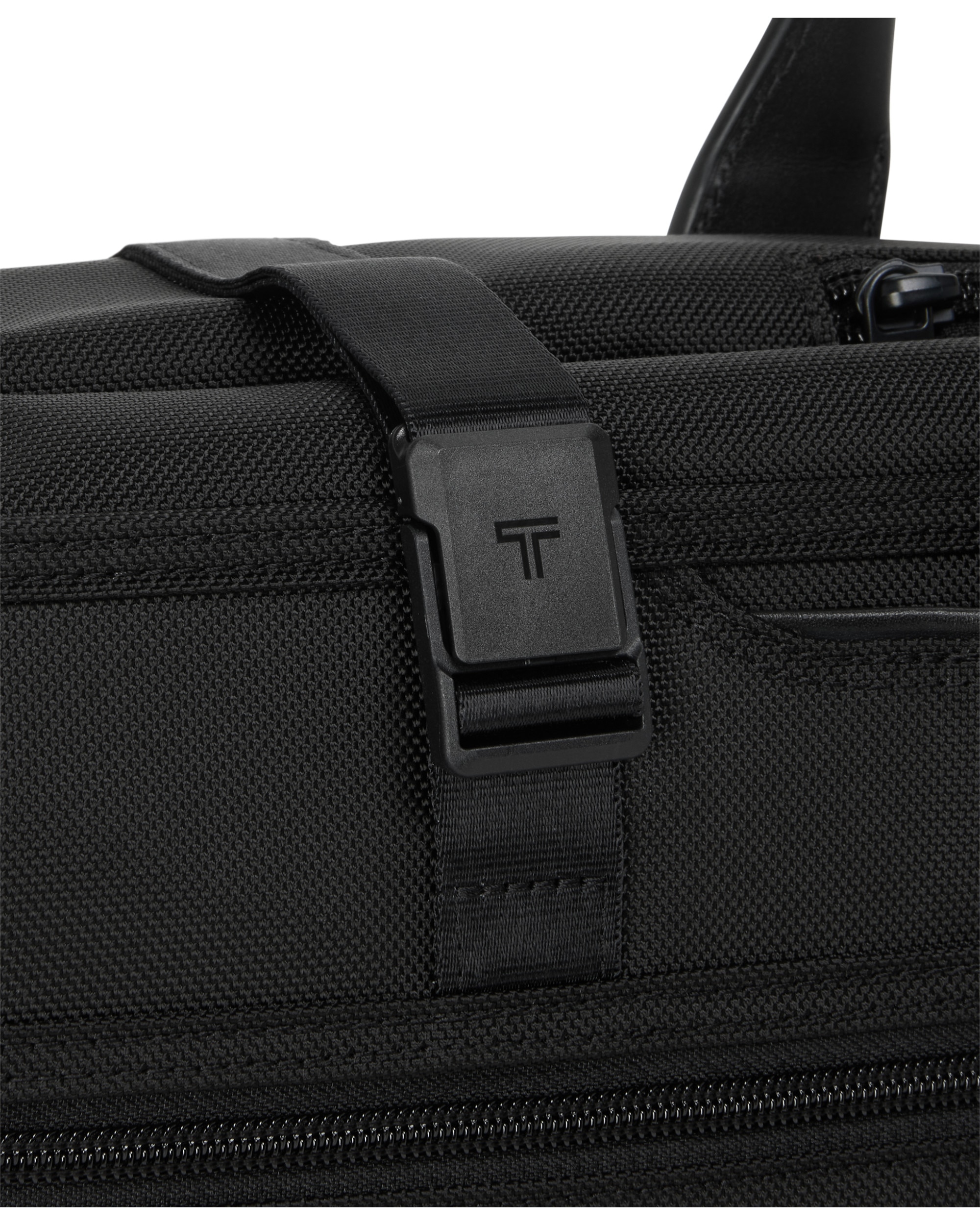 Imagen 2 de Maleta portatrajes de cabina alpha blanda con capacidad de 48,9 litros - Tumi - Negro Negro