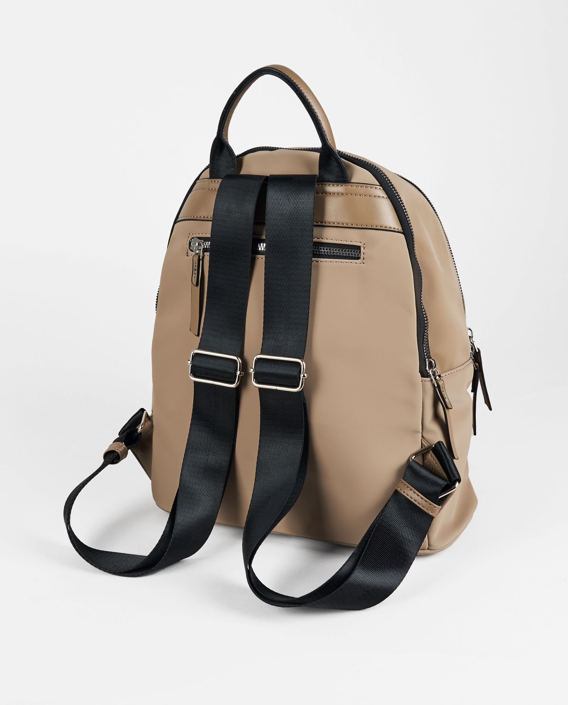 Mochila de mujer de nylon color marron topo PACOMARTINEZ El Corte Ingles