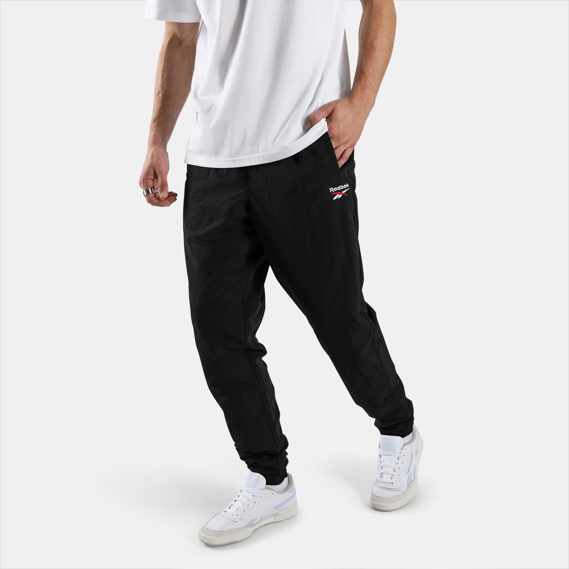 Imagen 0 de Pantalón de hombre CL F FR REEBOK Negro