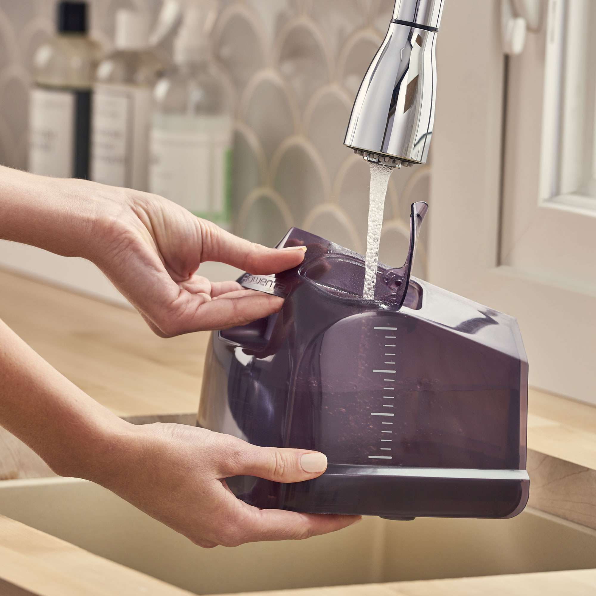 Centro de planchado Rowenta Perfect steam Pro DG8666 Eco Inteligente, presión 7,3 bares, golpe vapor 470 g/min - Verde Verde-4